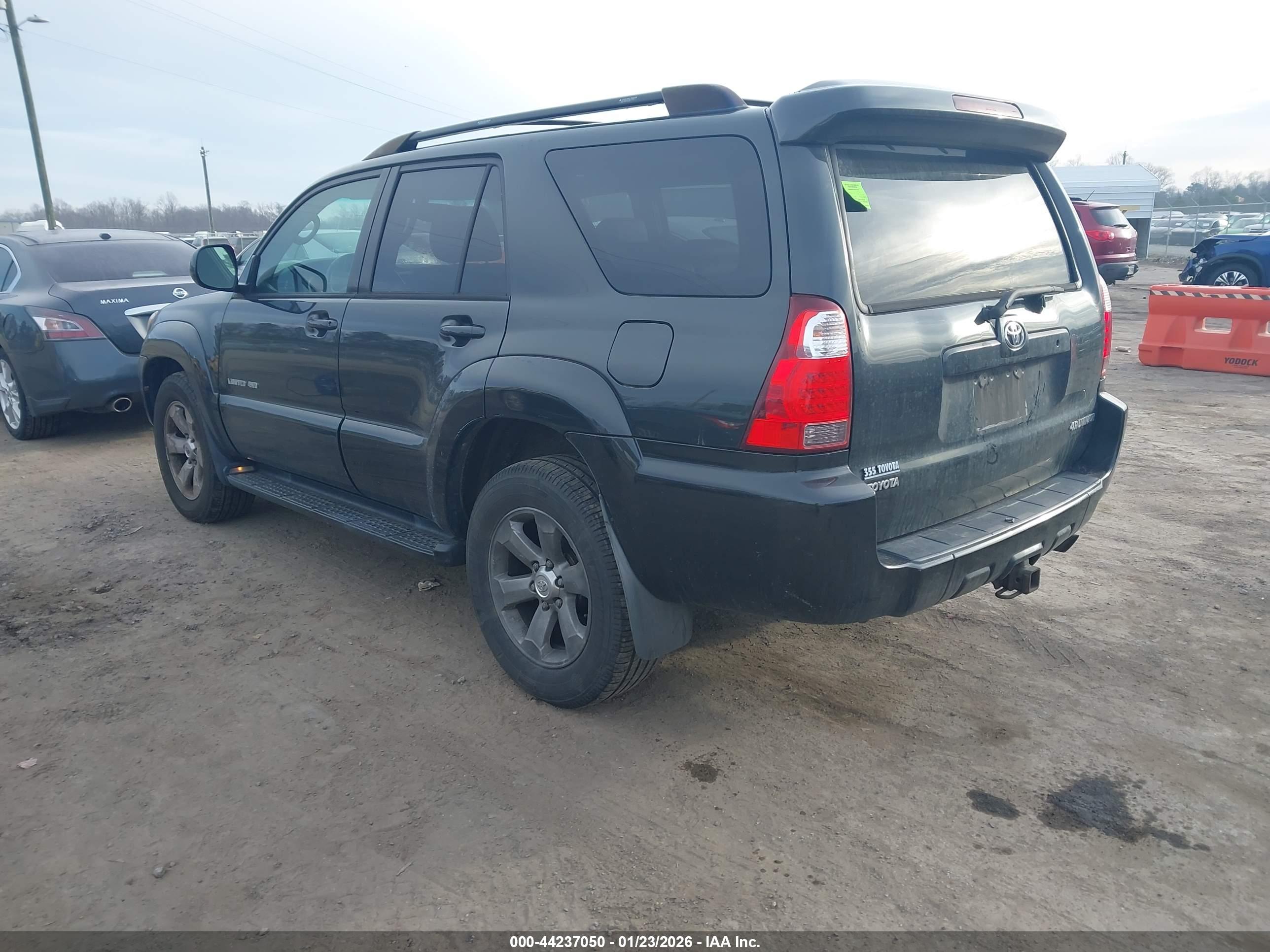 TOYOTA 4RUNNER image 3