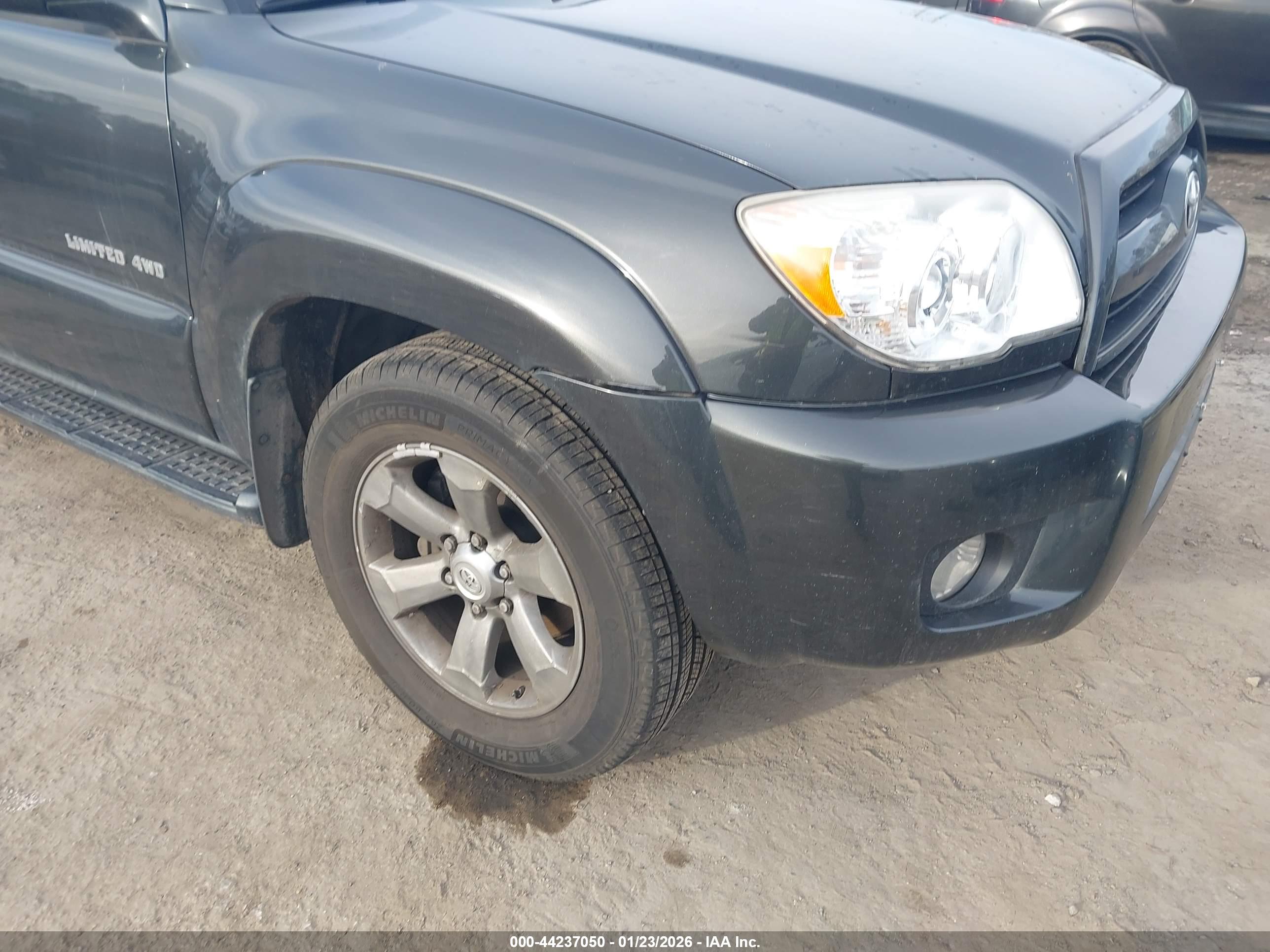 TOYOTA 4RUNNER image 6
