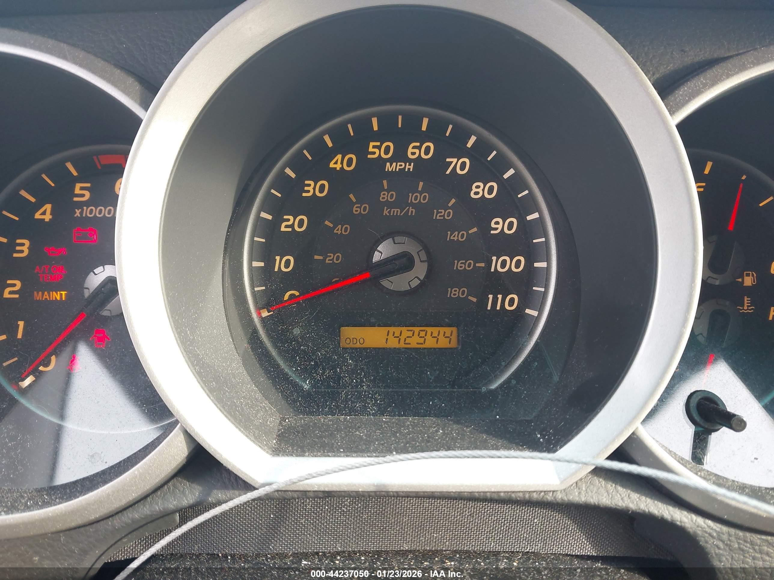 TOYOTA 4RUNNER image 7