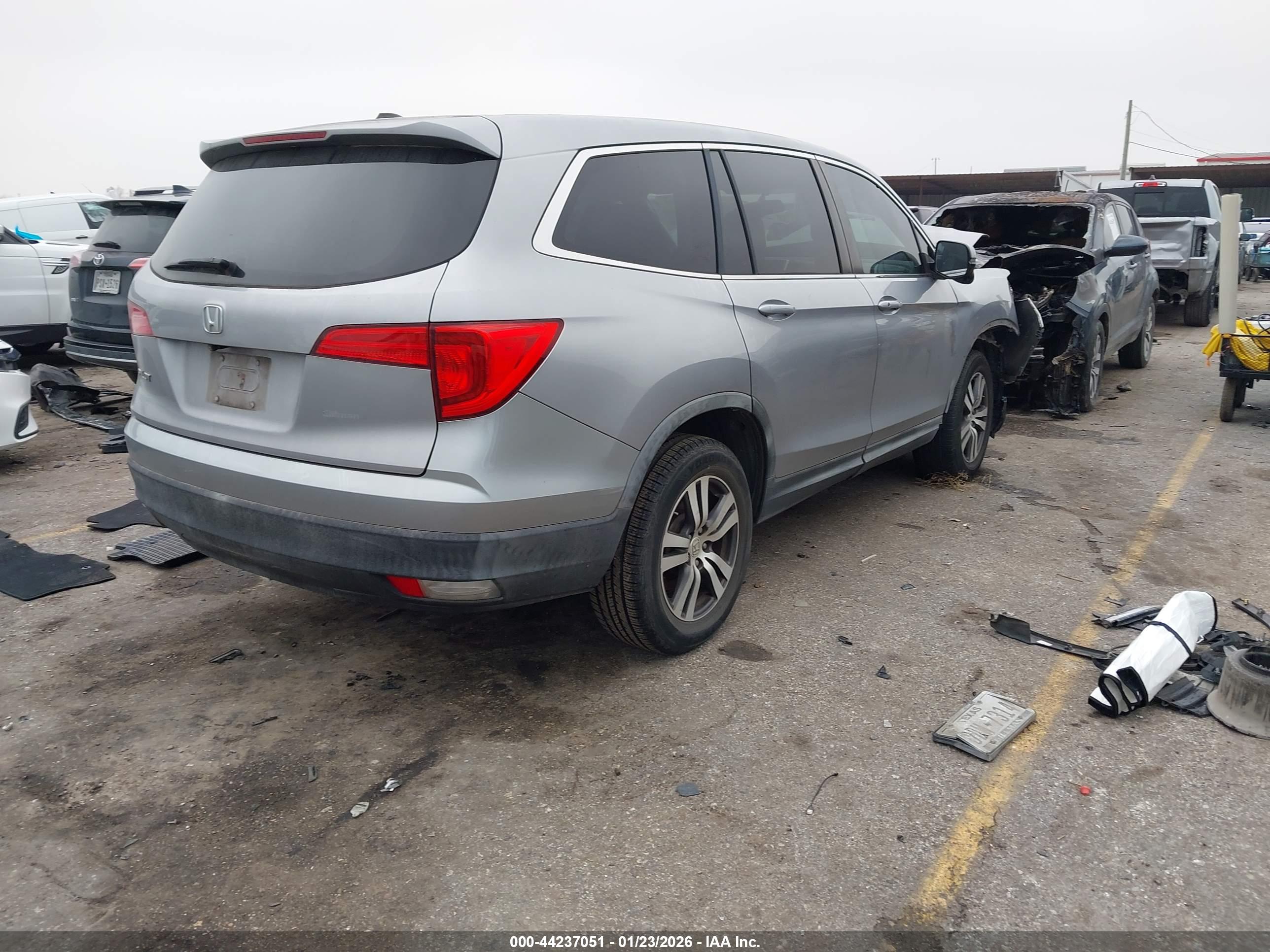 HONDA PILOT image 4