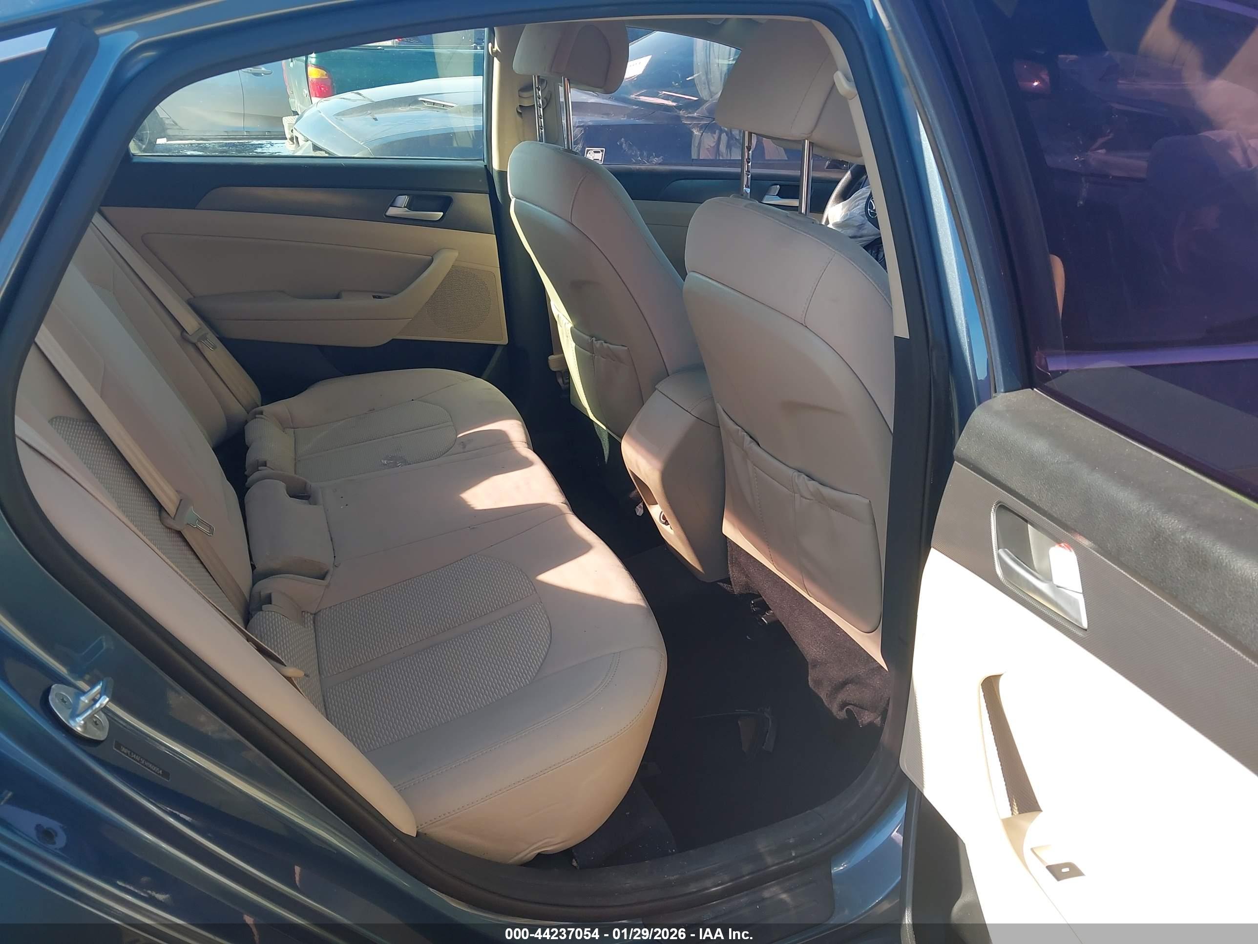 HYUNDAI SONATA image 8