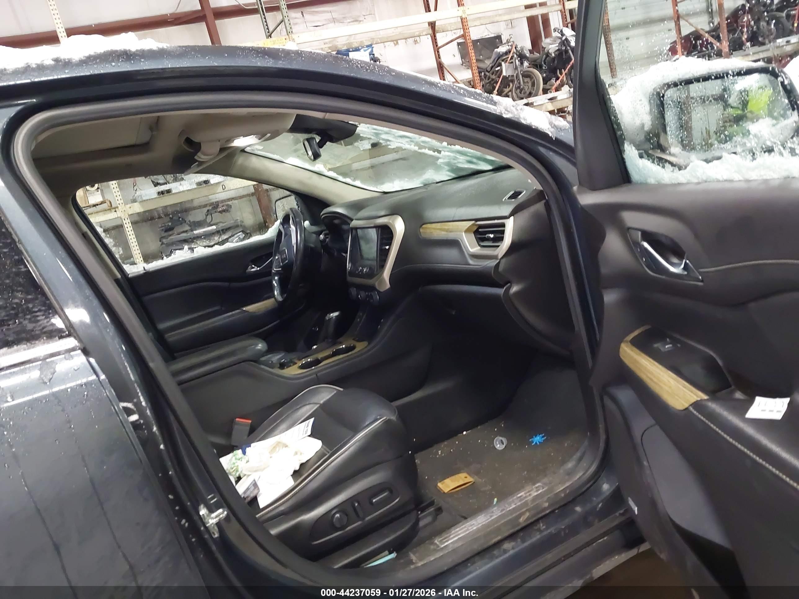 GMC ACADIA image 5