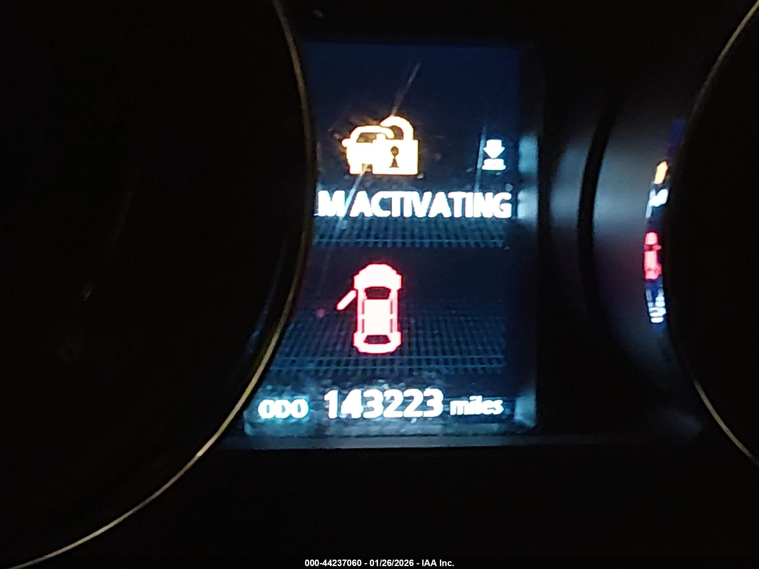 MITSUBISHI OUTLANDER image 7