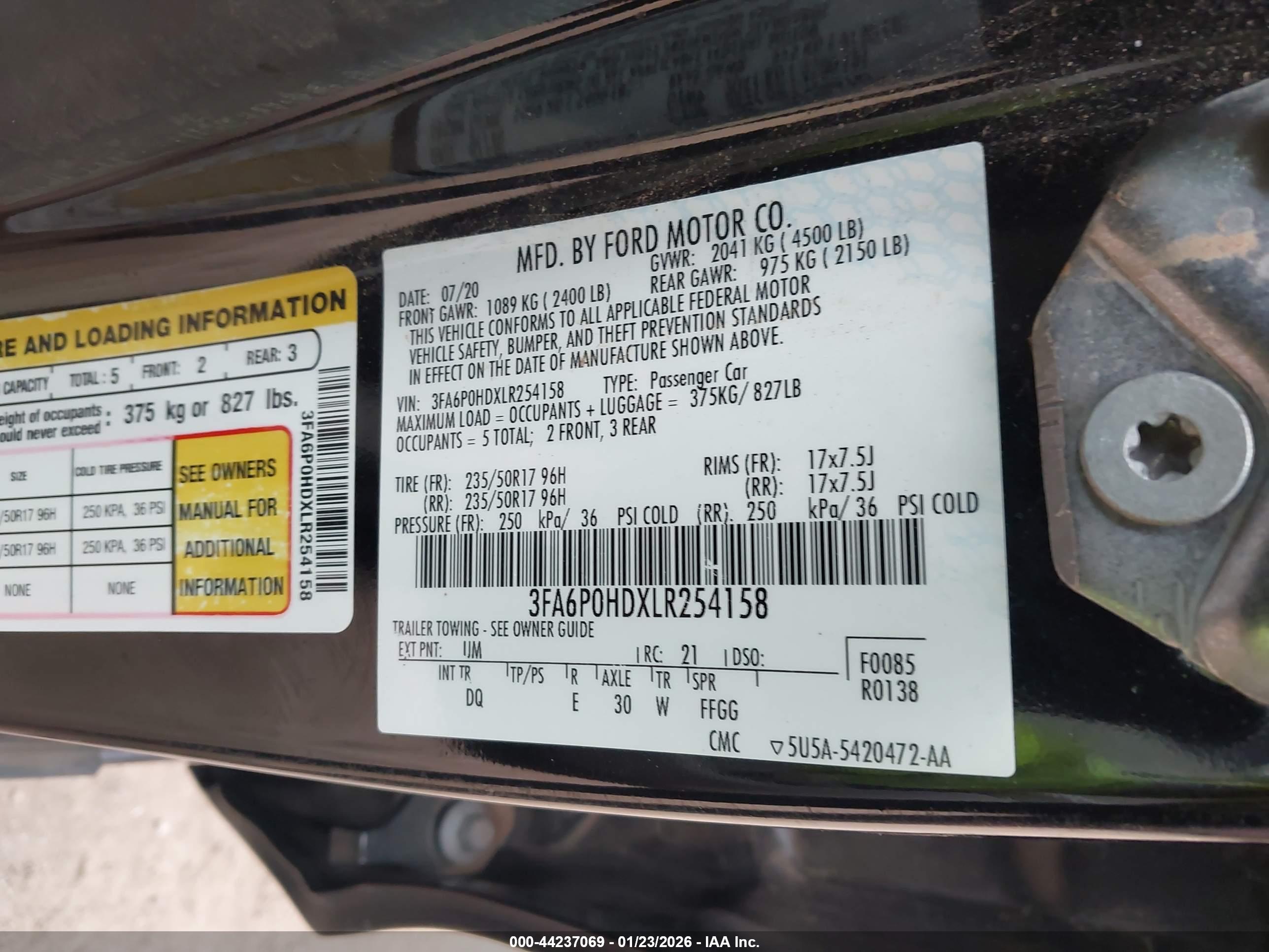FORD FUSION image 9