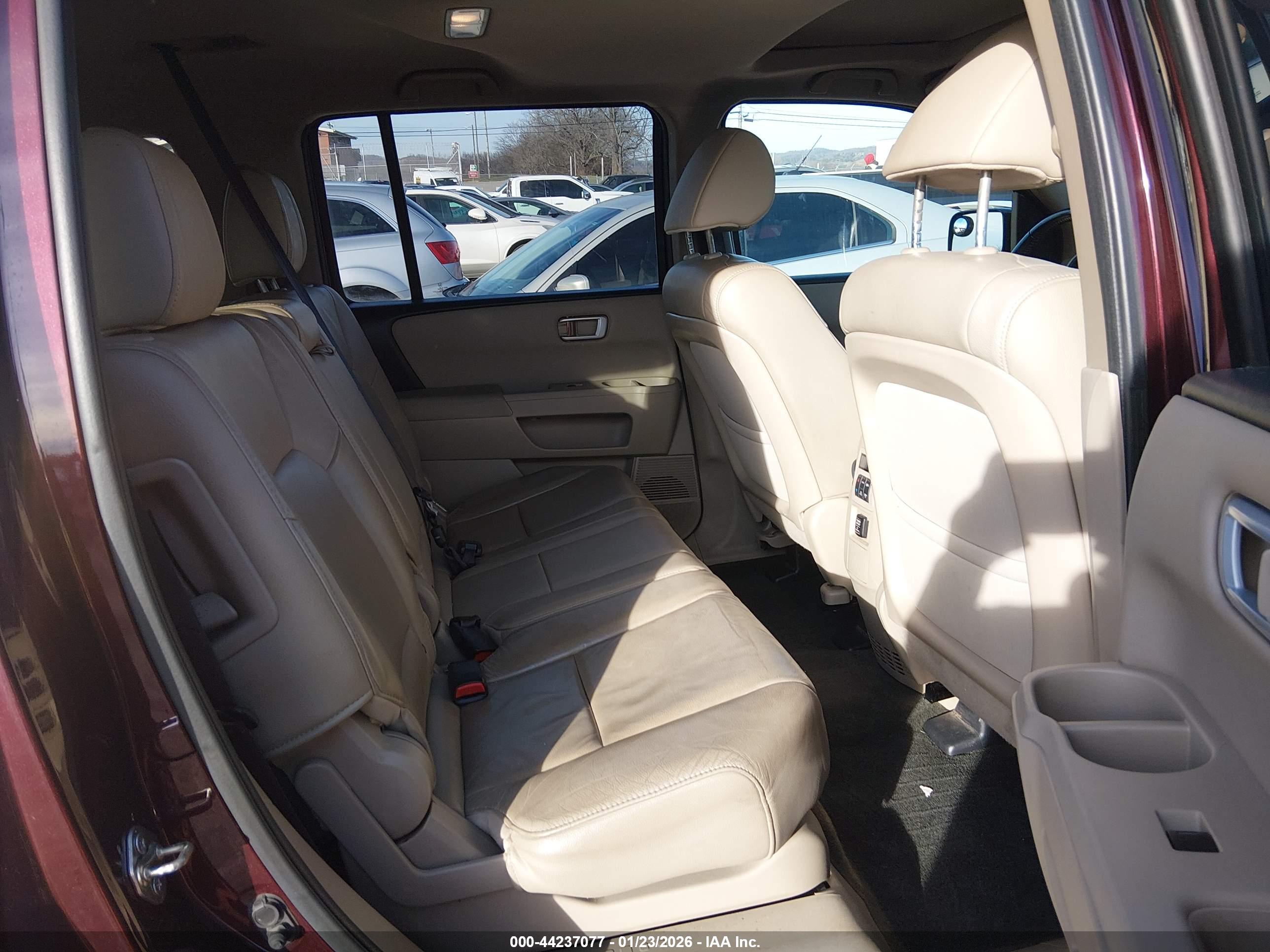 HONDA PILOT image 8