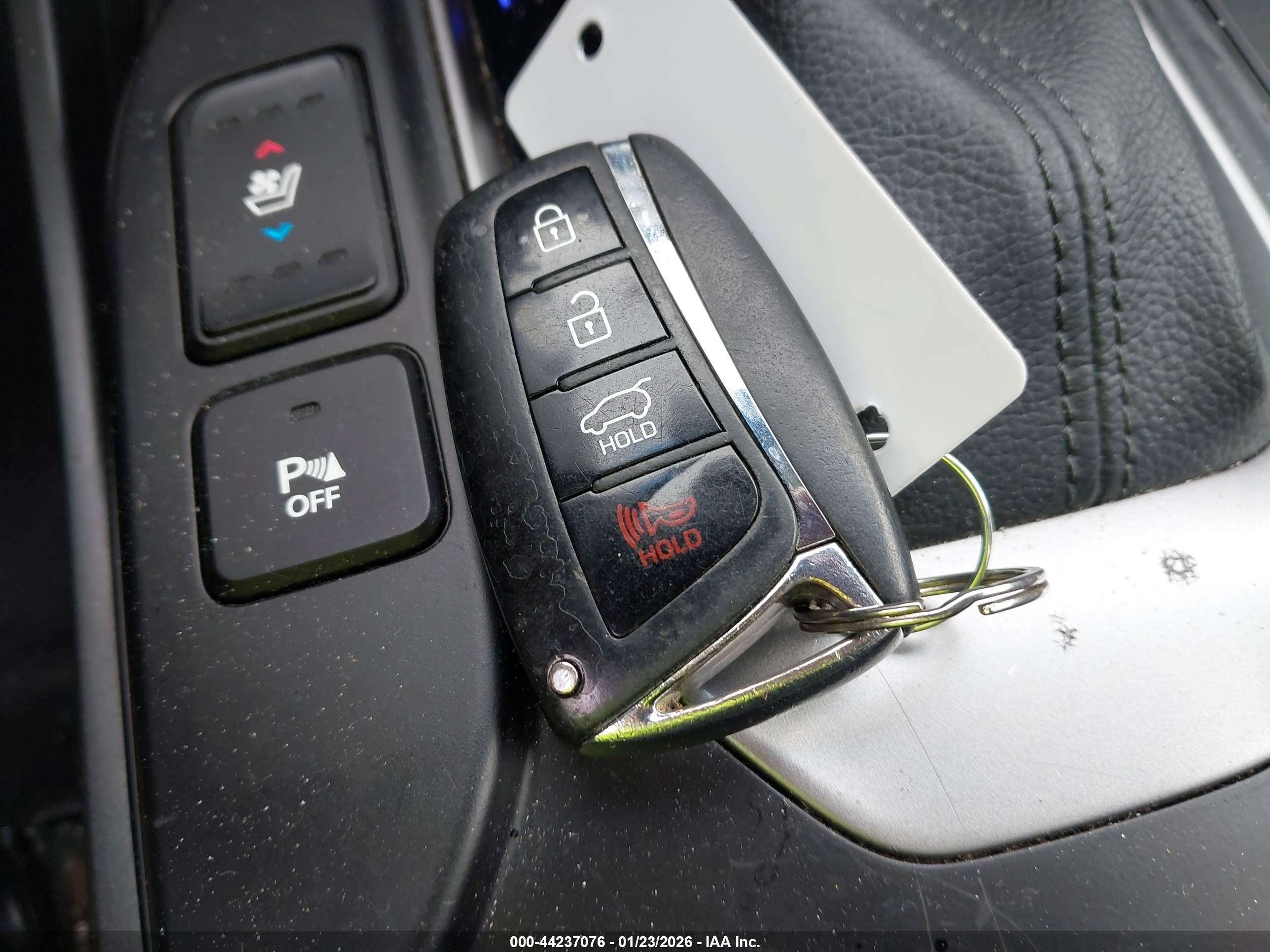 HYUNDAI SANTA image 11