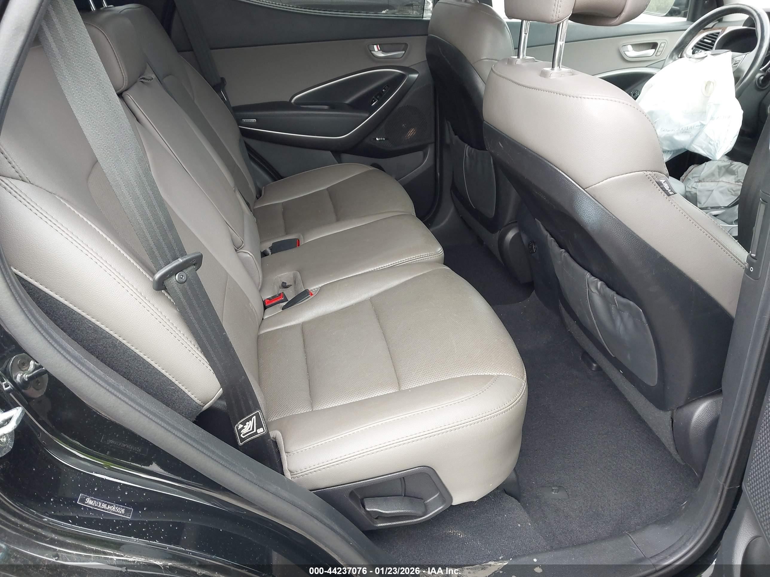 HYUNDAI SANTA image 8