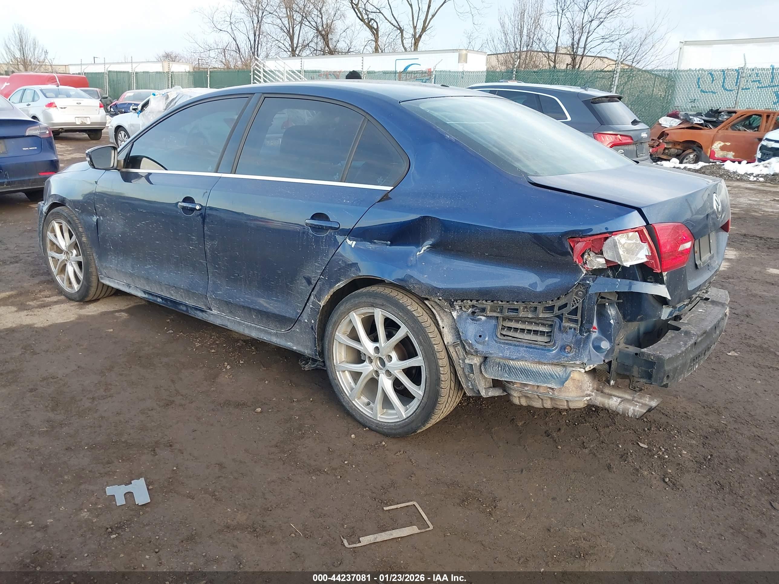 VOLKSWAGEN JETTA image 3