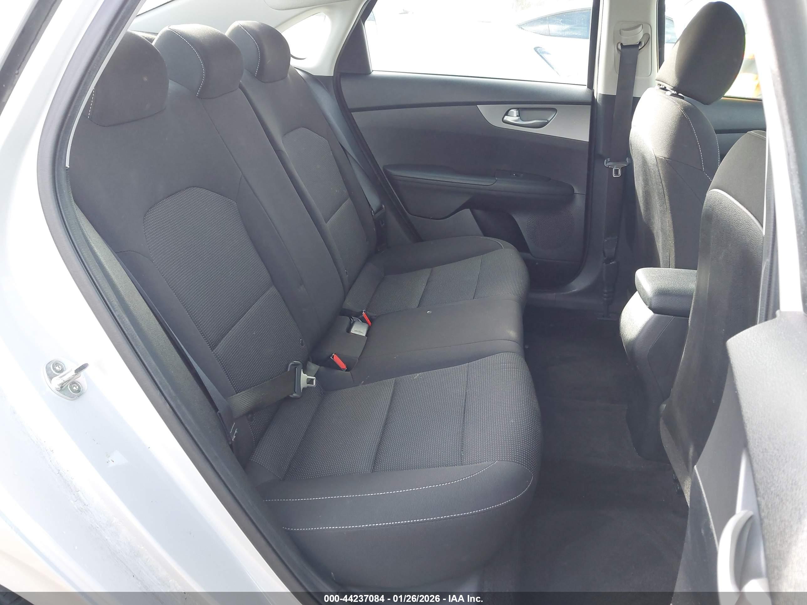 KIA FORTE image 8