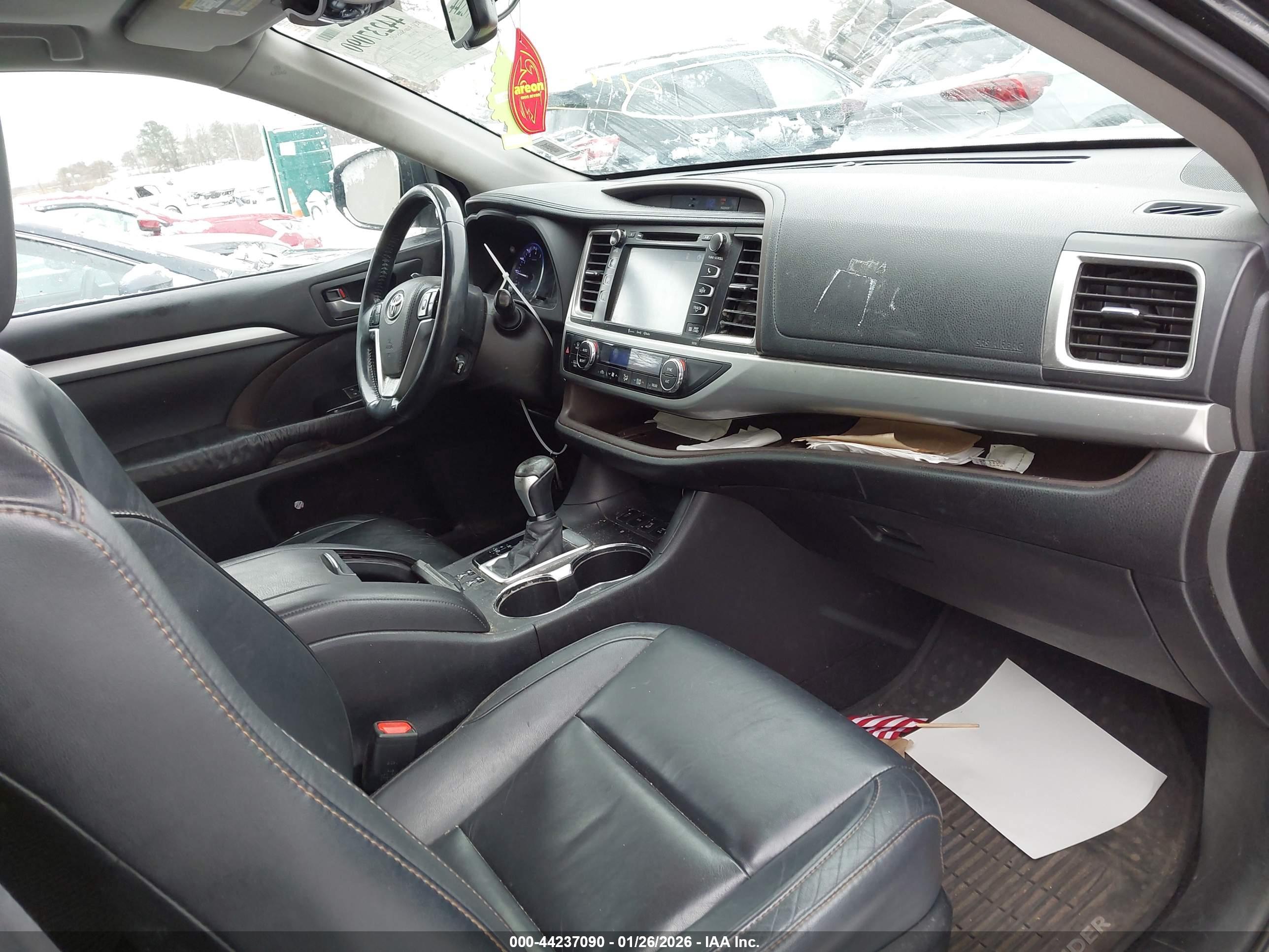 TOYOTA HIGHLANDER image 5