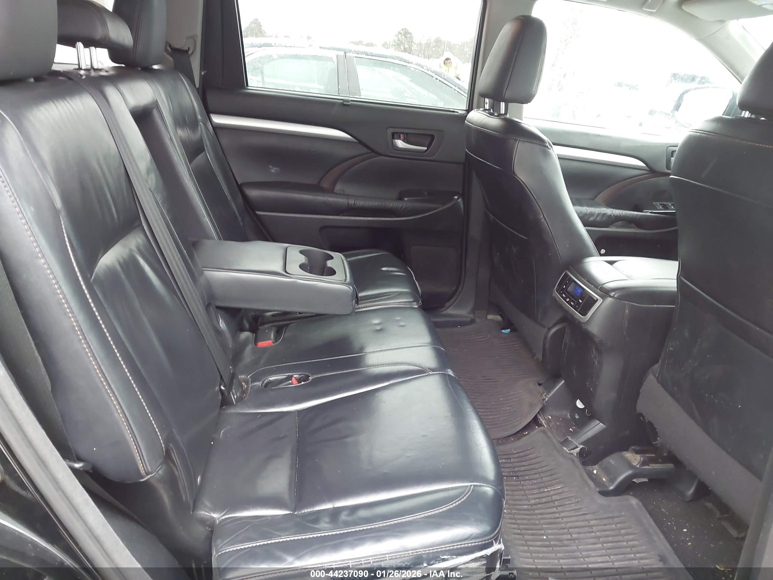 TOYOTA HIGHLANDER image 8