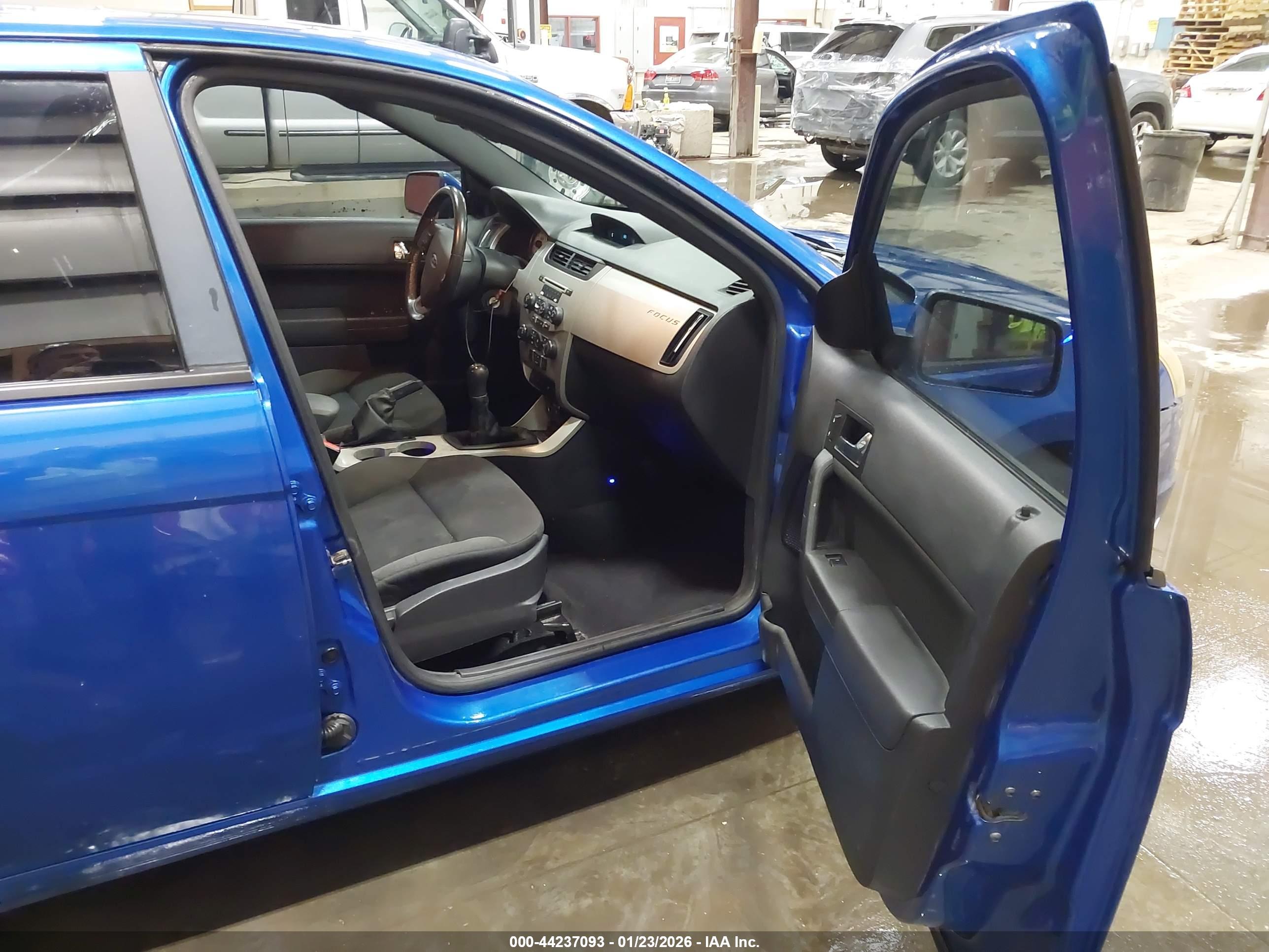 FORD FOCUS image 5