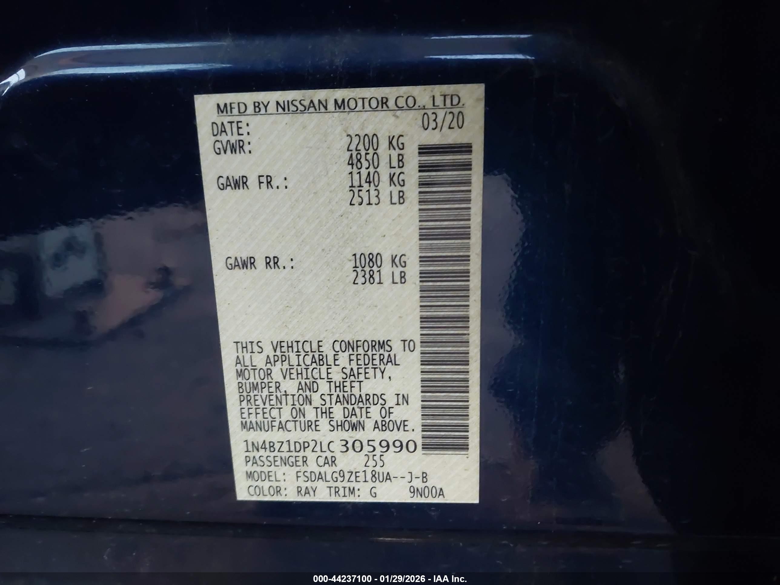 NISSAN LEAF image 9