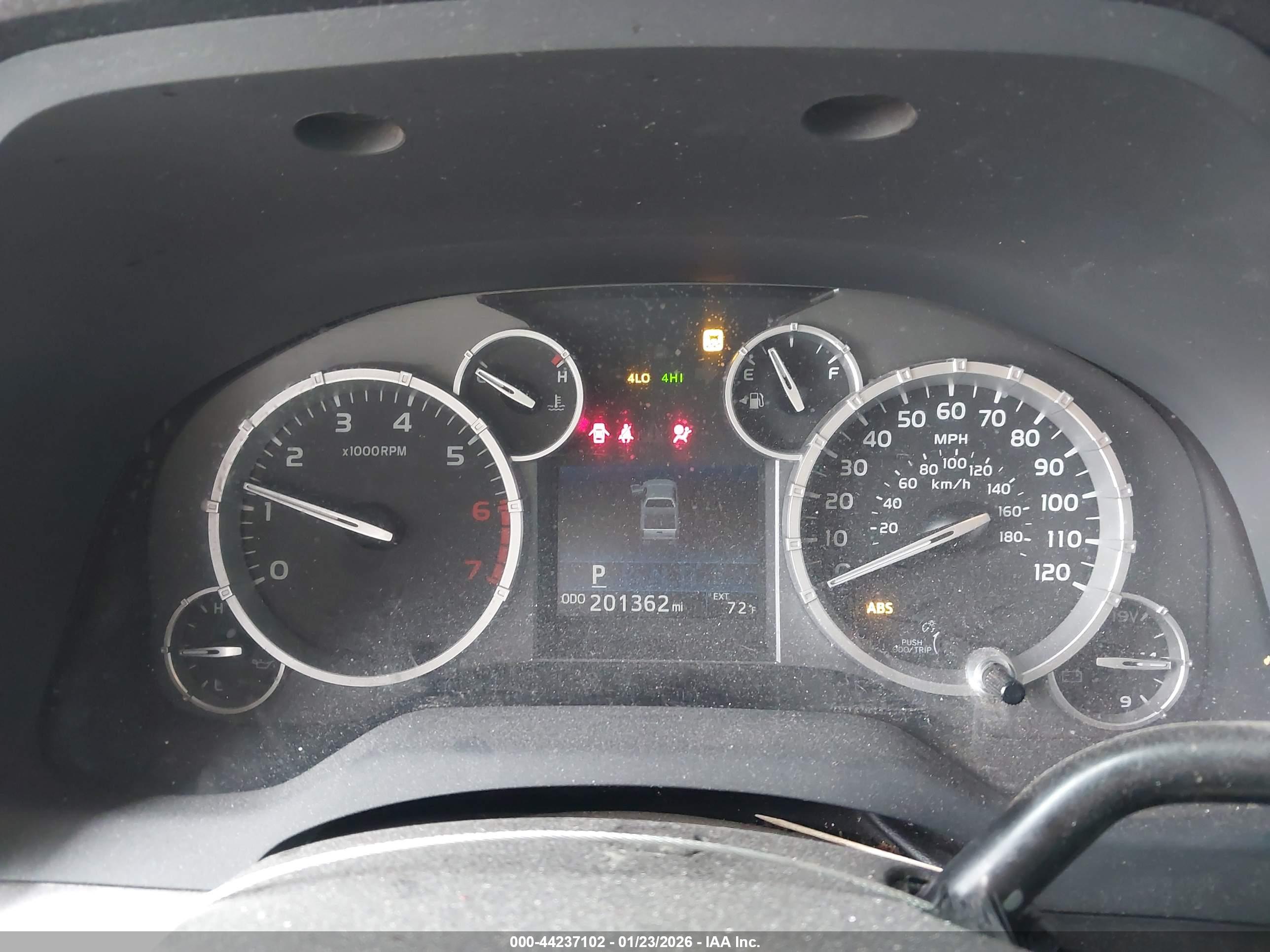 TOYOTA TUNDRA image 7