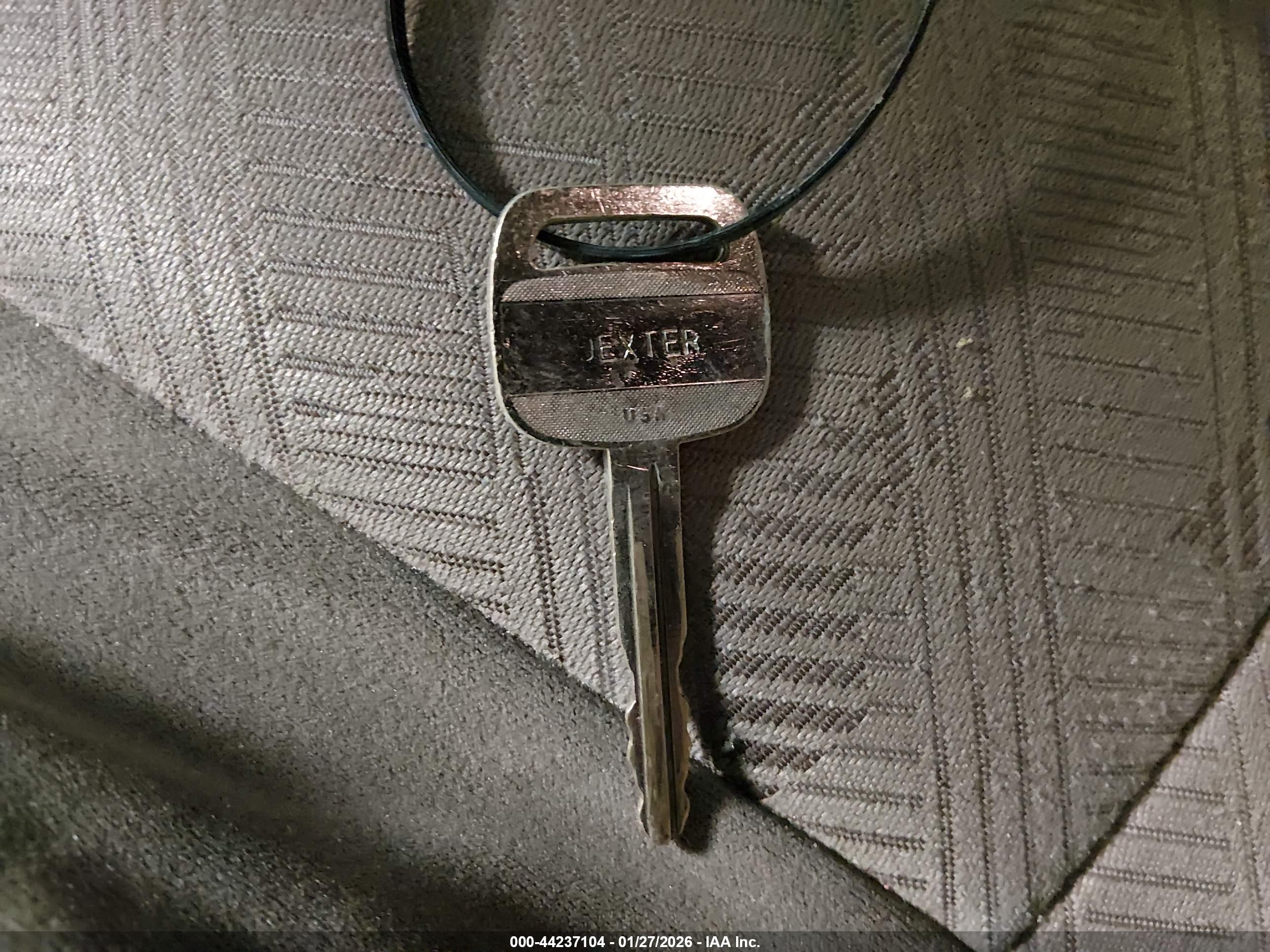 TOYOTA 4RUNNER image 11