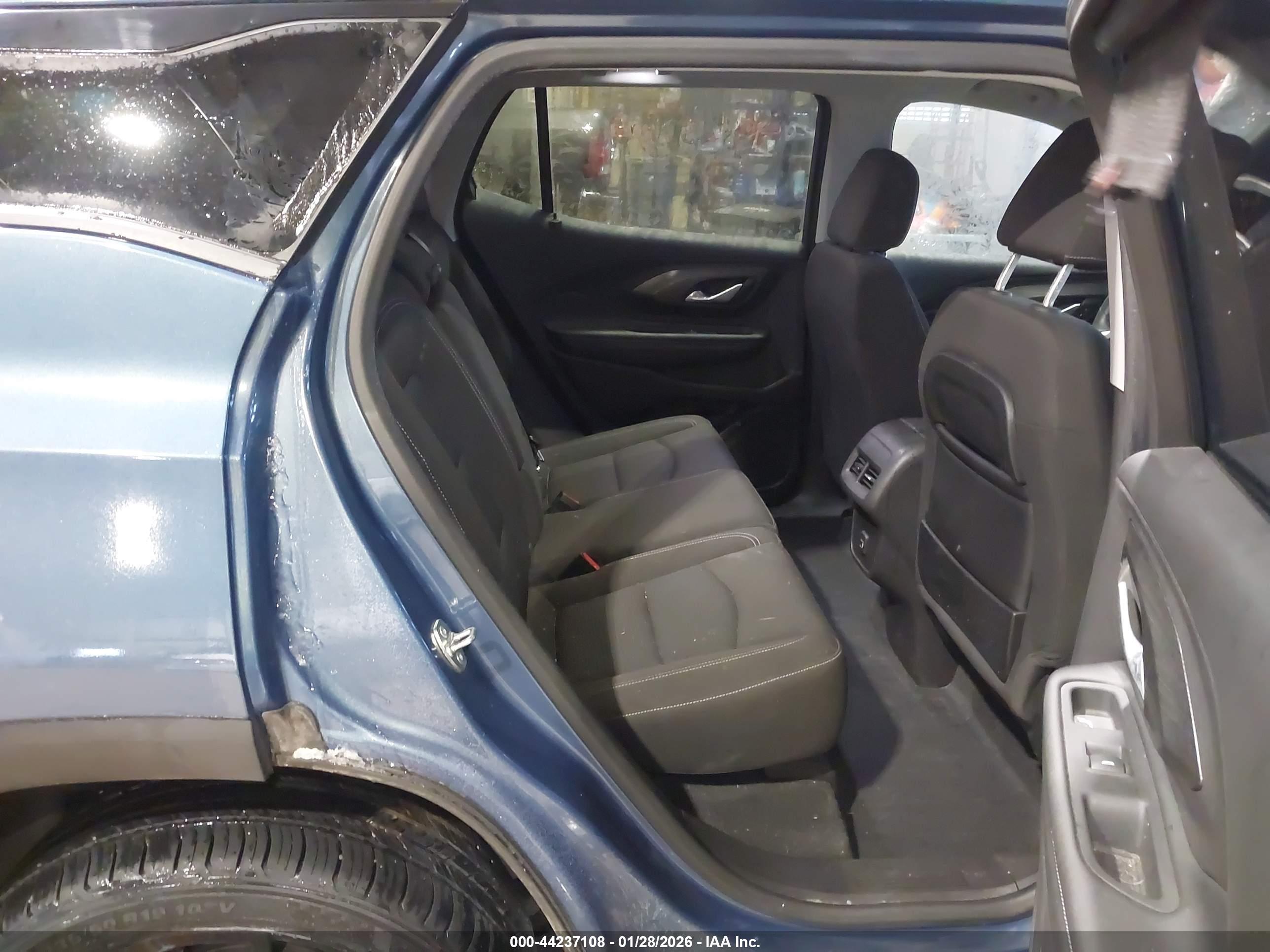 GMC TERRAIN image 8