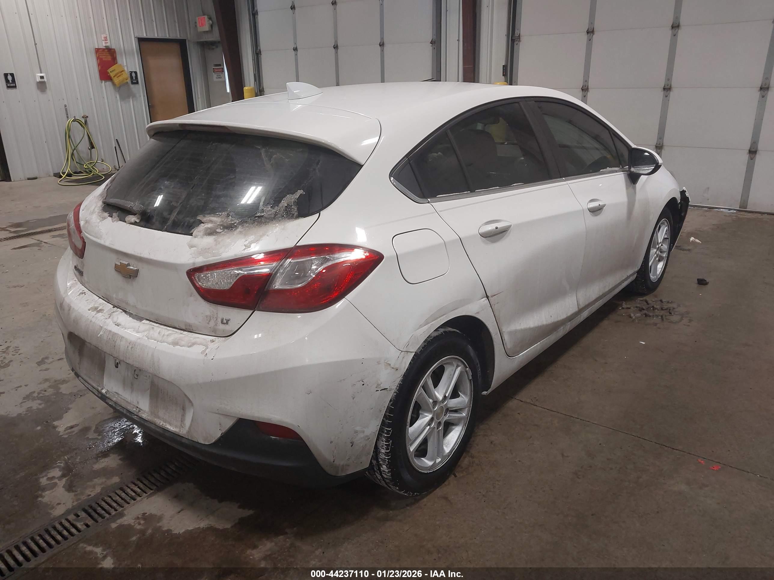 CHEVROLET CRUZE image 4