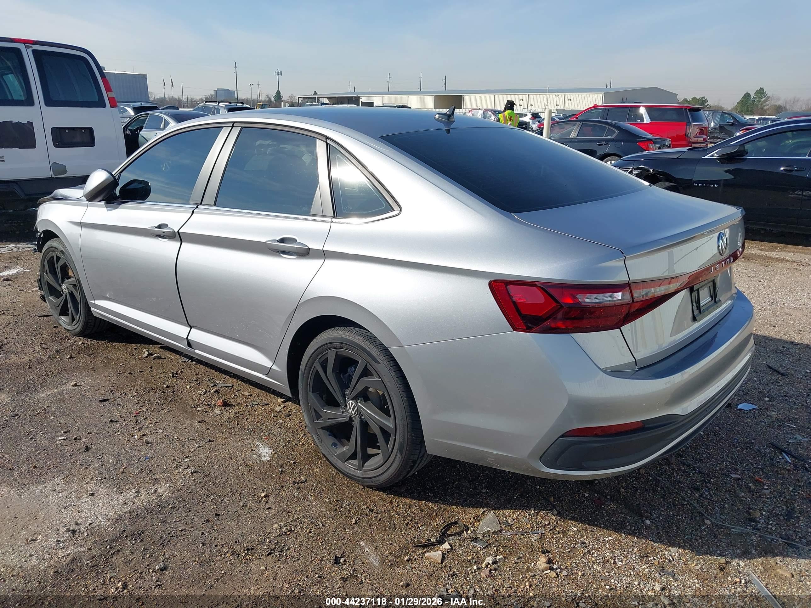 VOLKSWAGEN JETTA image 3