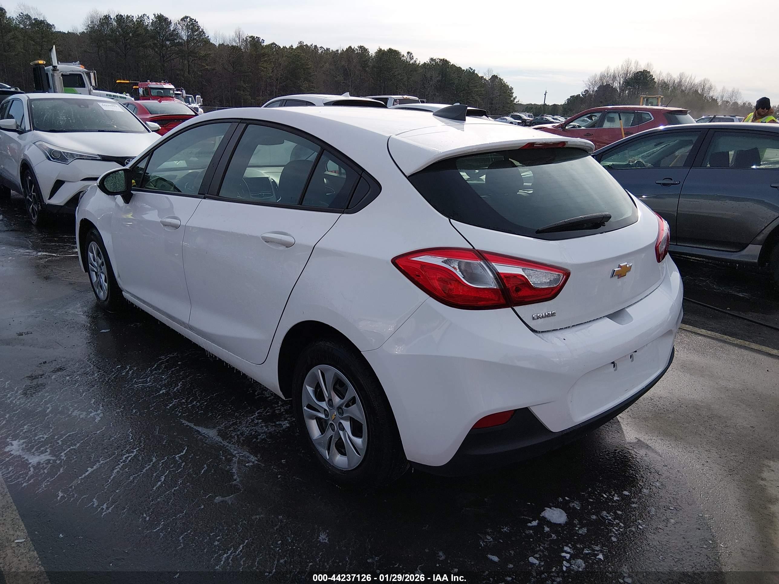 CHEVROLET CRUZE image 3