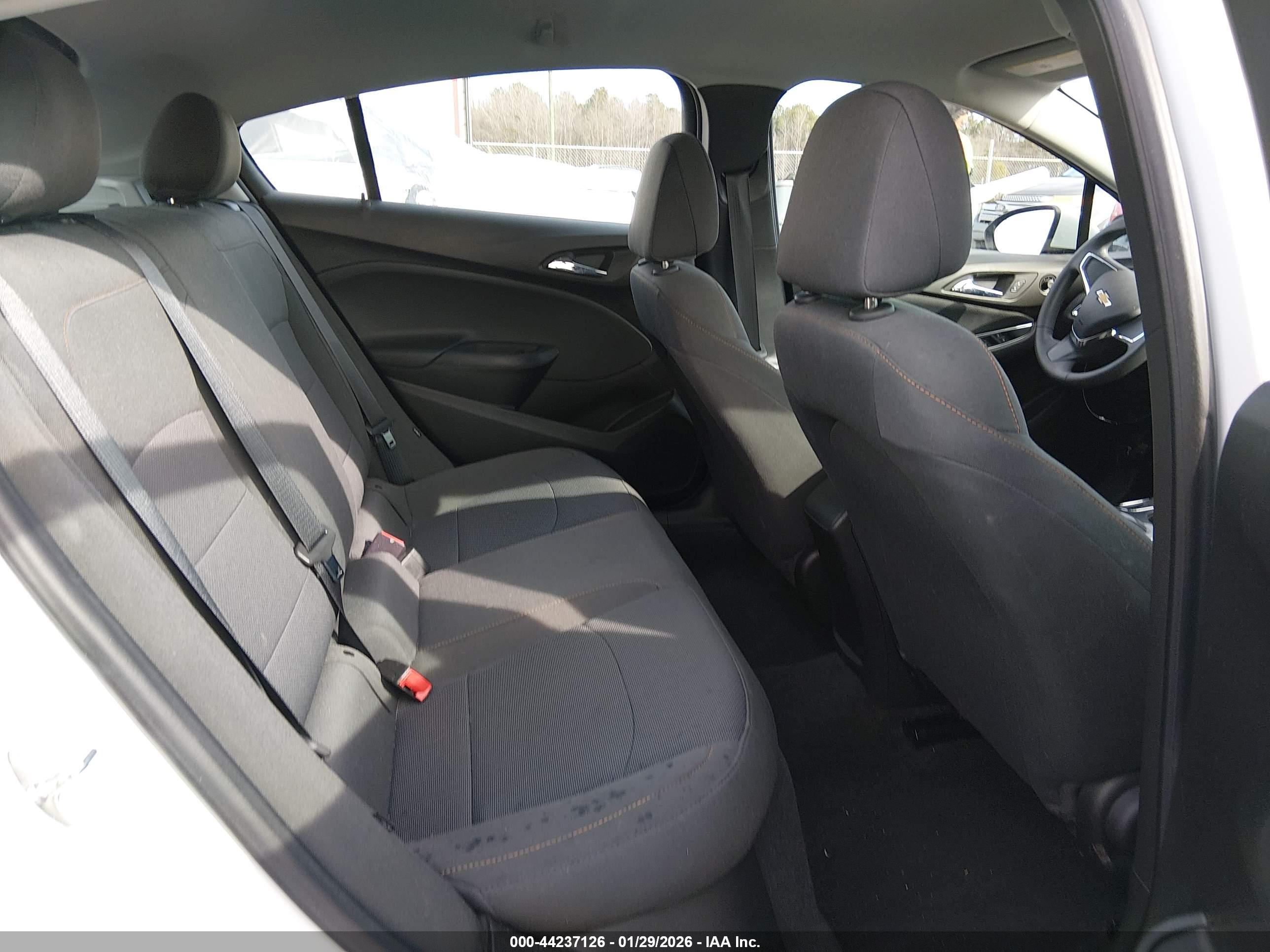 CHEVROLET CRUZE image 8