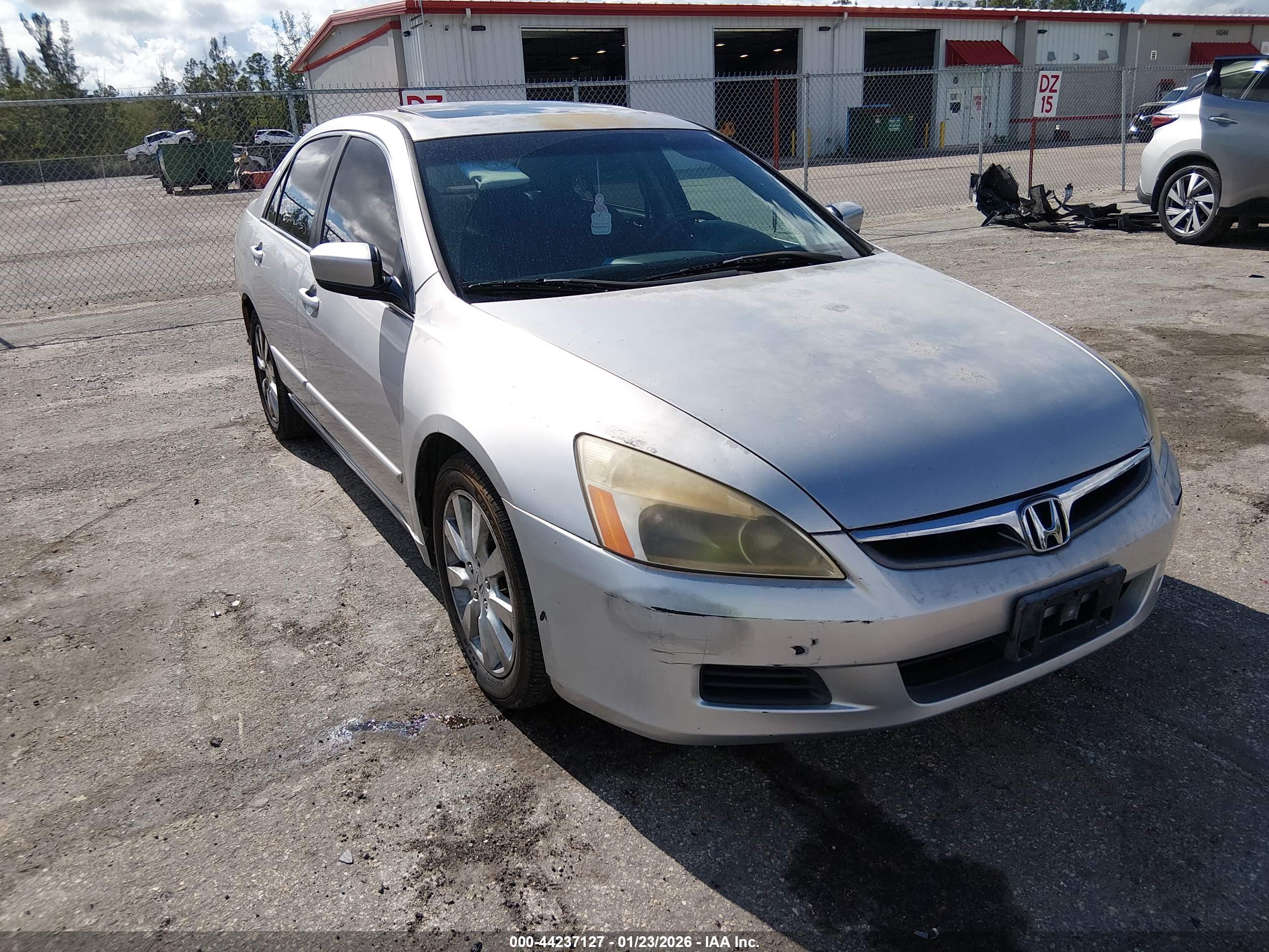 HONDA ACCORD image 6