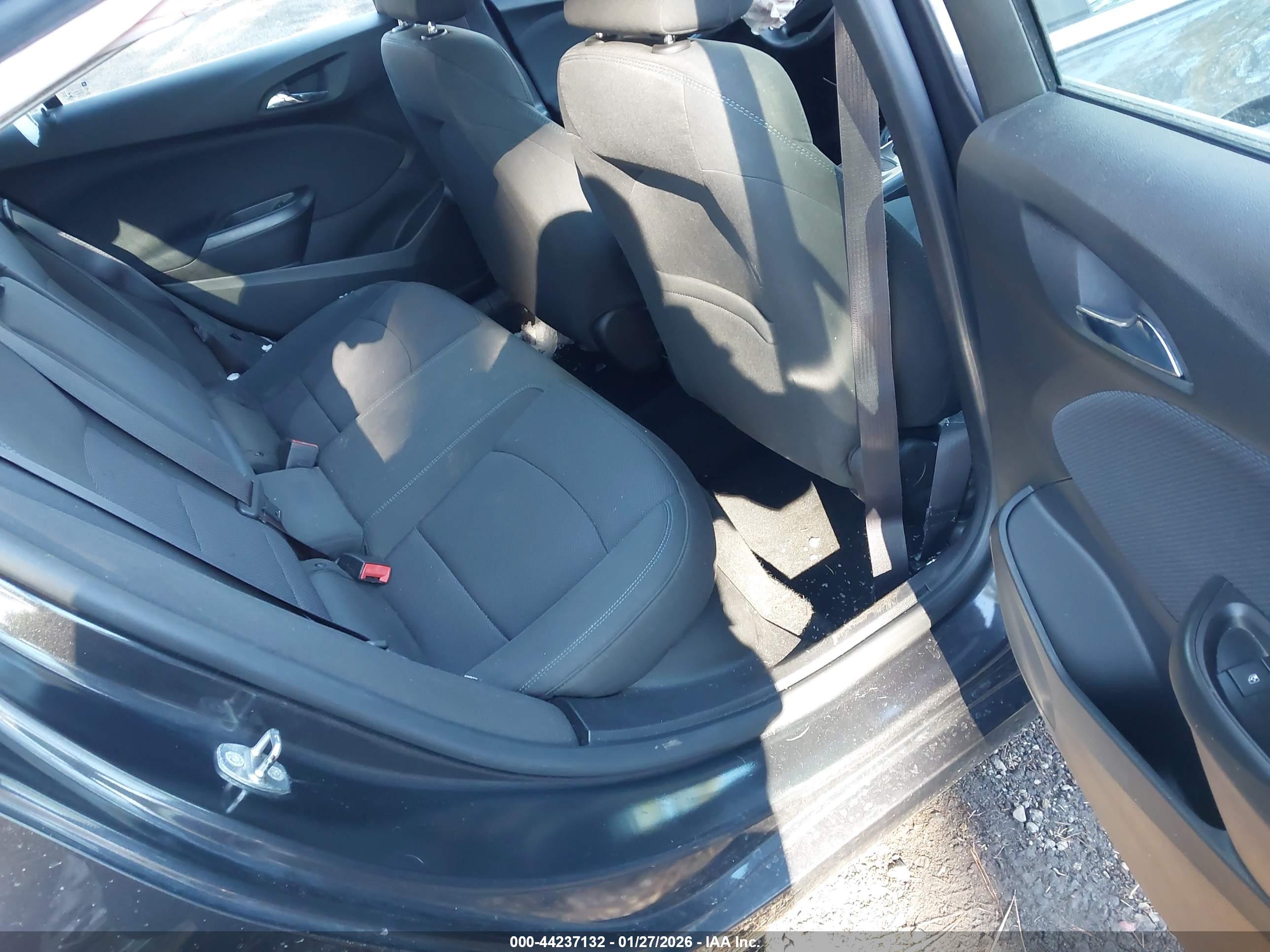 CHEVROLET CRUZE image 8