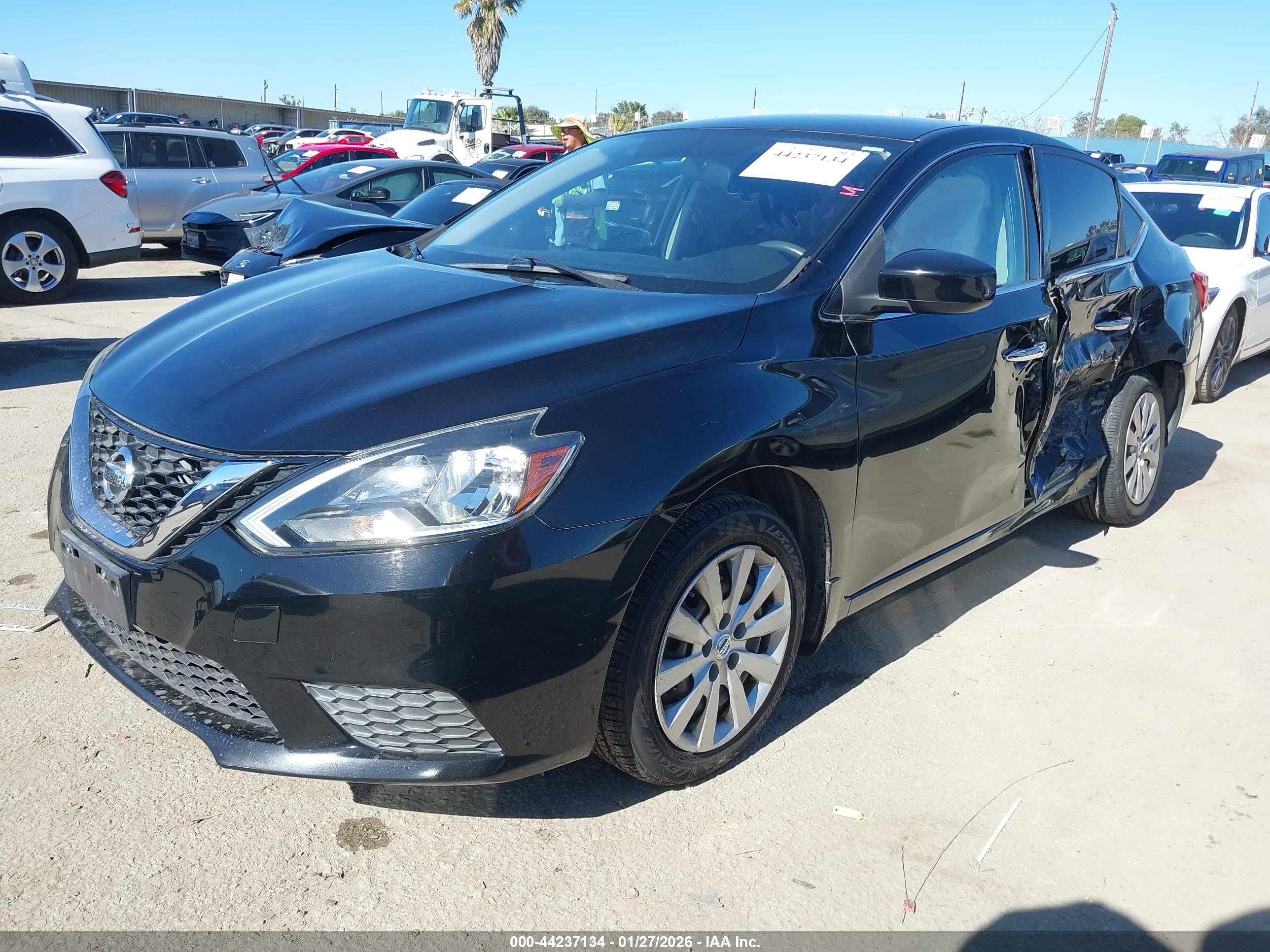NISSAN SENTRA image 2