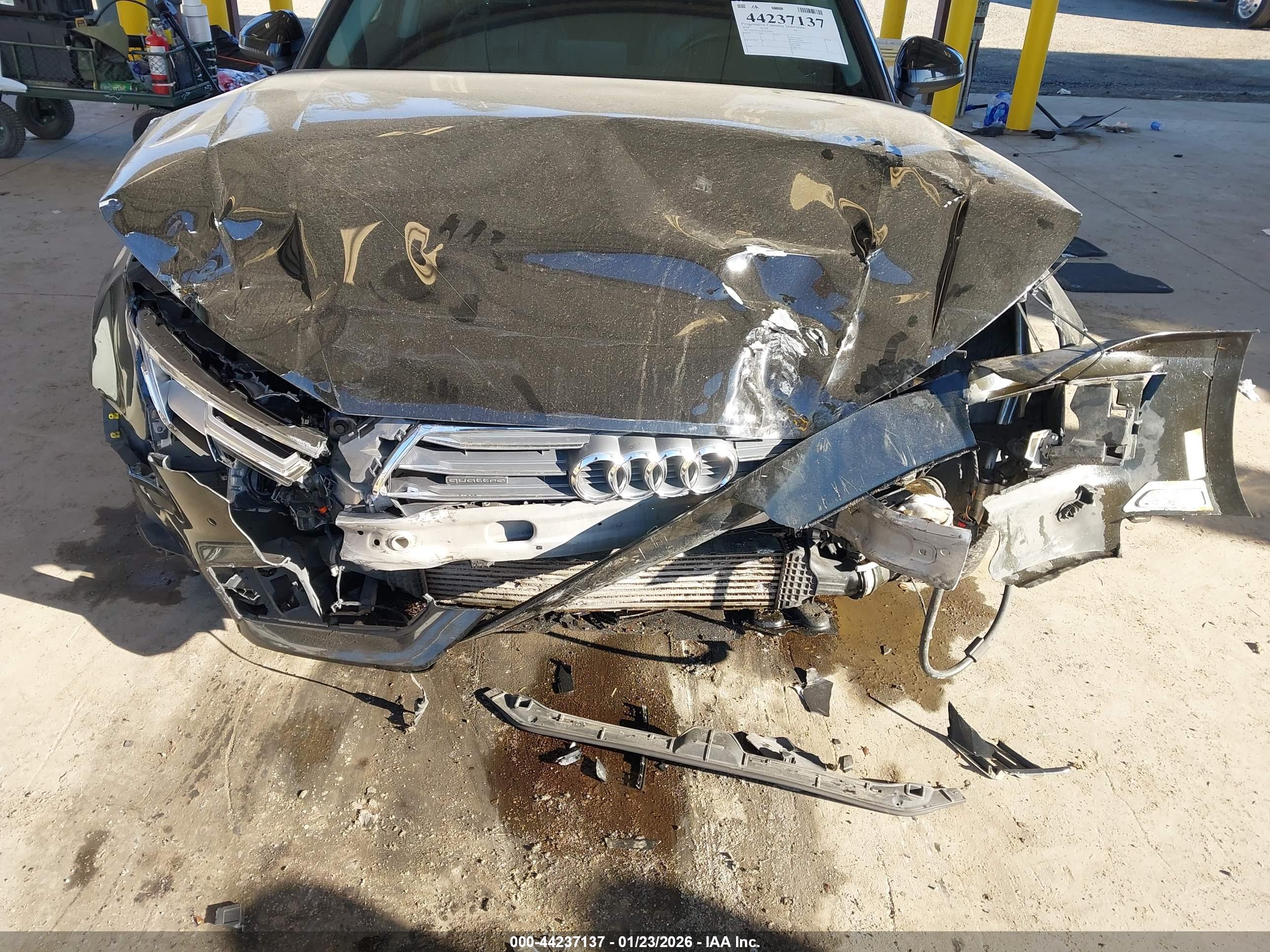 AUDI A4 image 6
