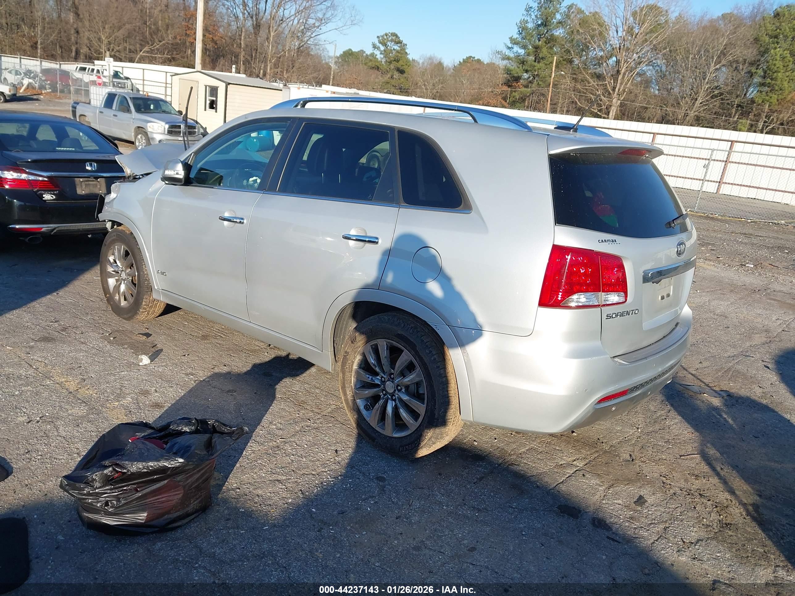 KIA SORENTO image 3