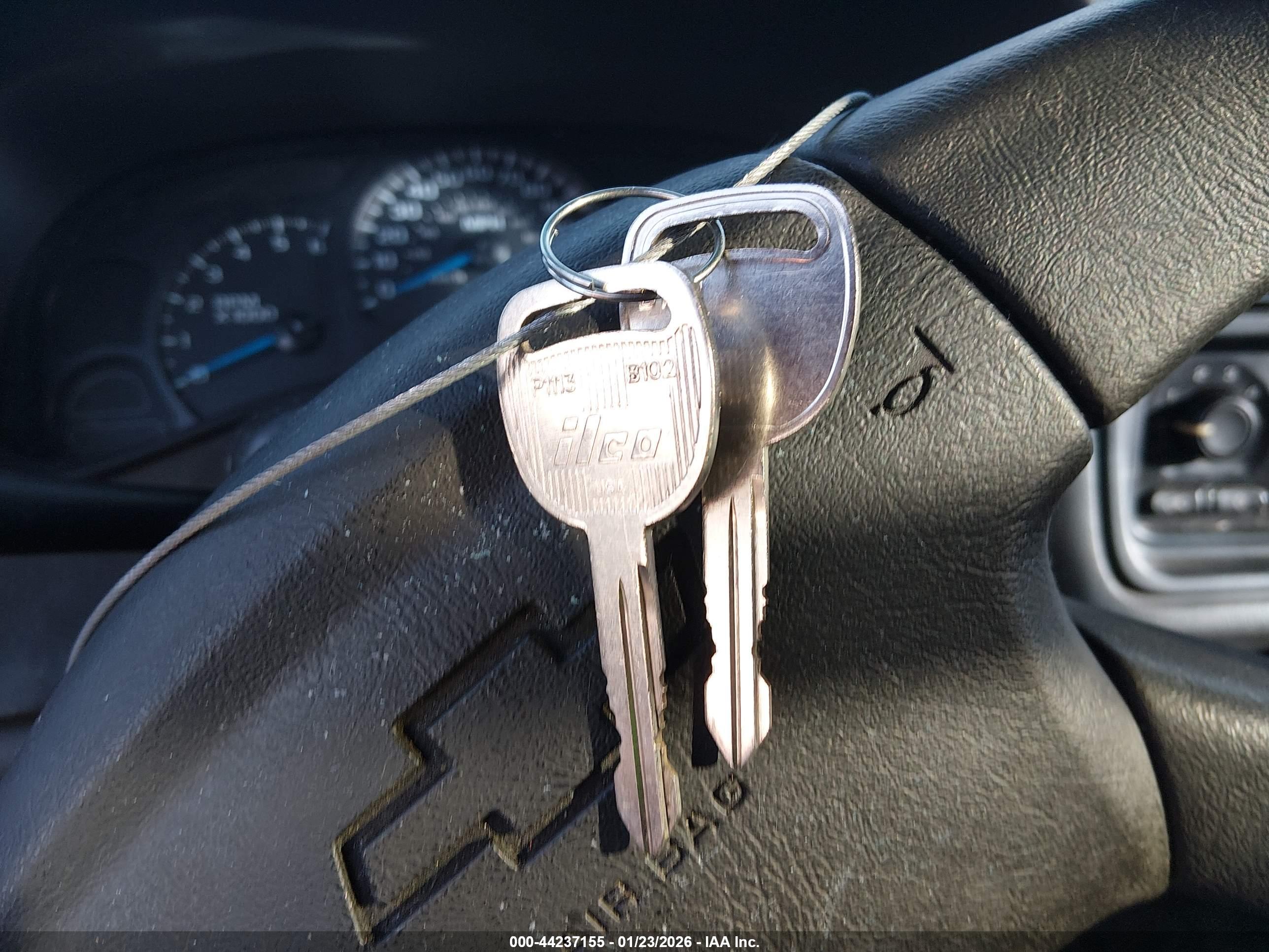 CHEVROLET AVALANCHE image 11