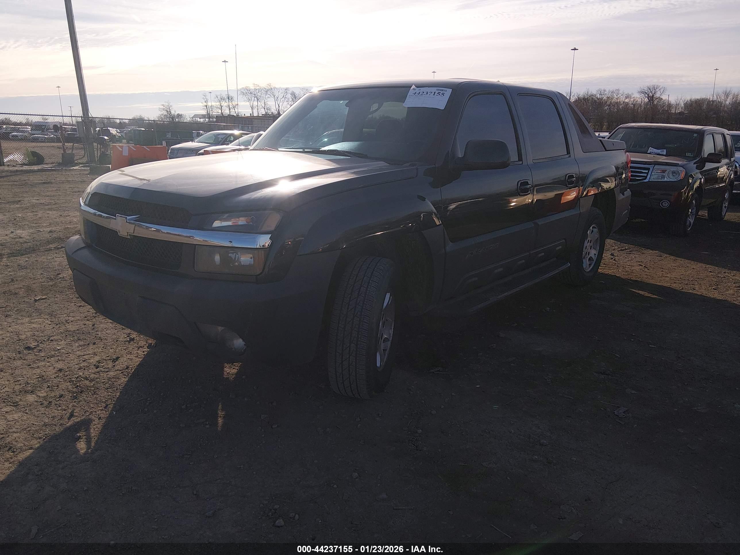 CHEVROLET AVALANCHE image 2