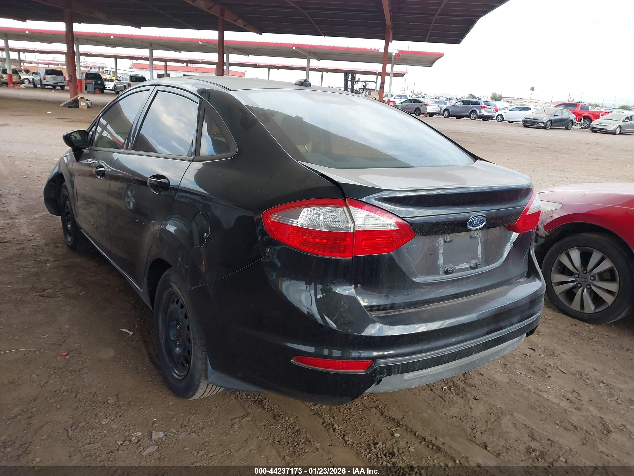 FORD FIESTA image 3