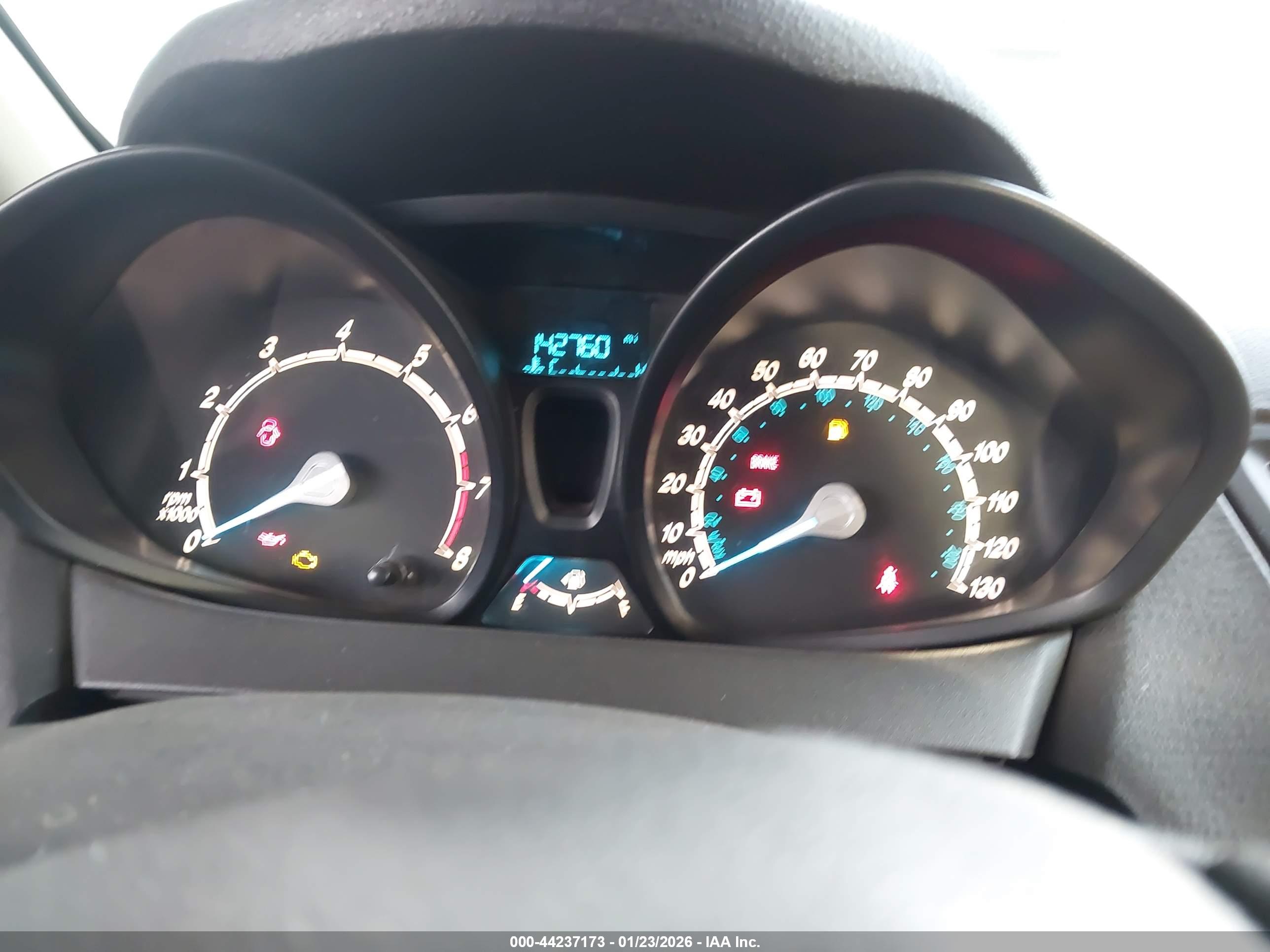 FORD FIESTA image 7