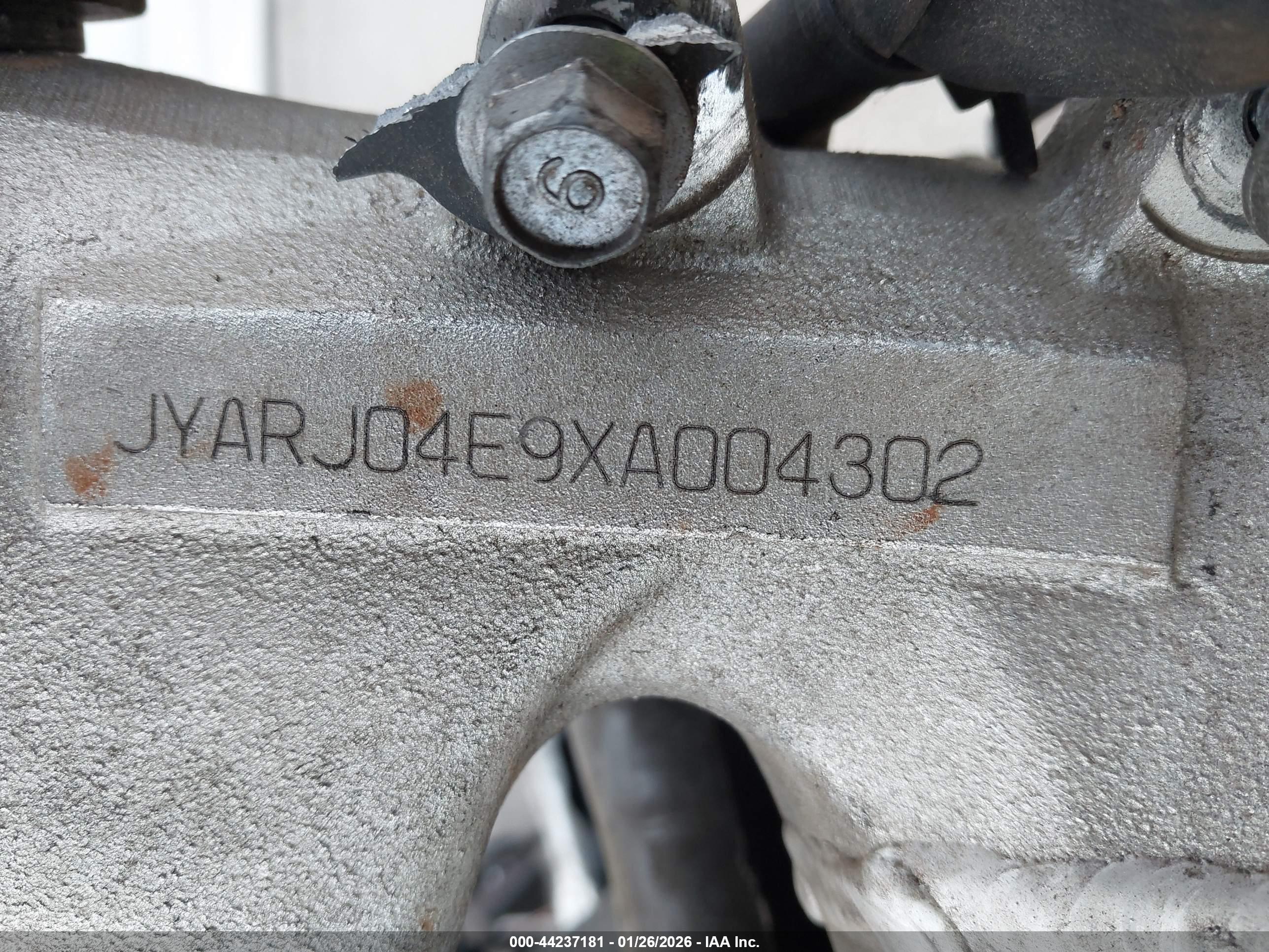 YAMAHA YZFR6 image 10
