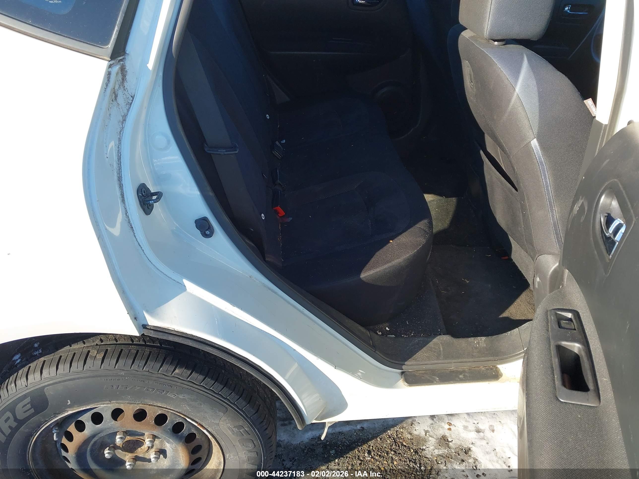 NISSAN ROGUE image 8