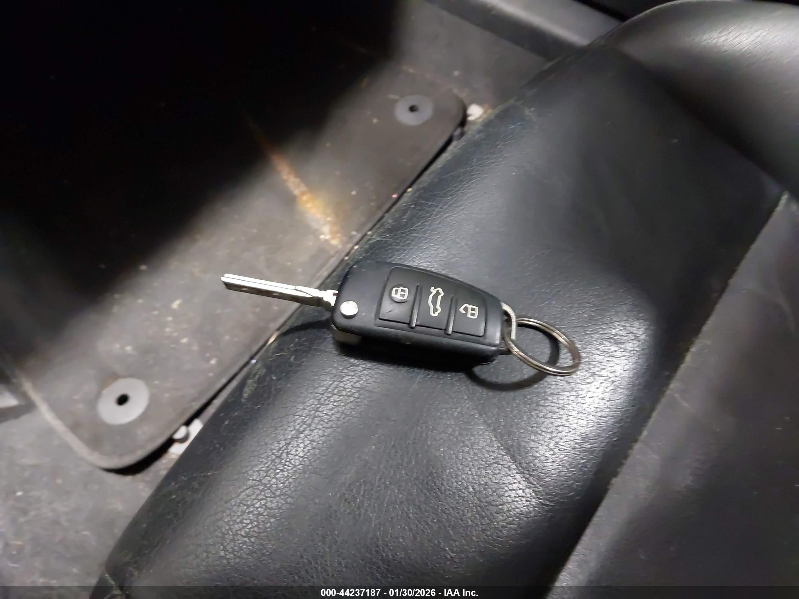 AUDI A4 image 11