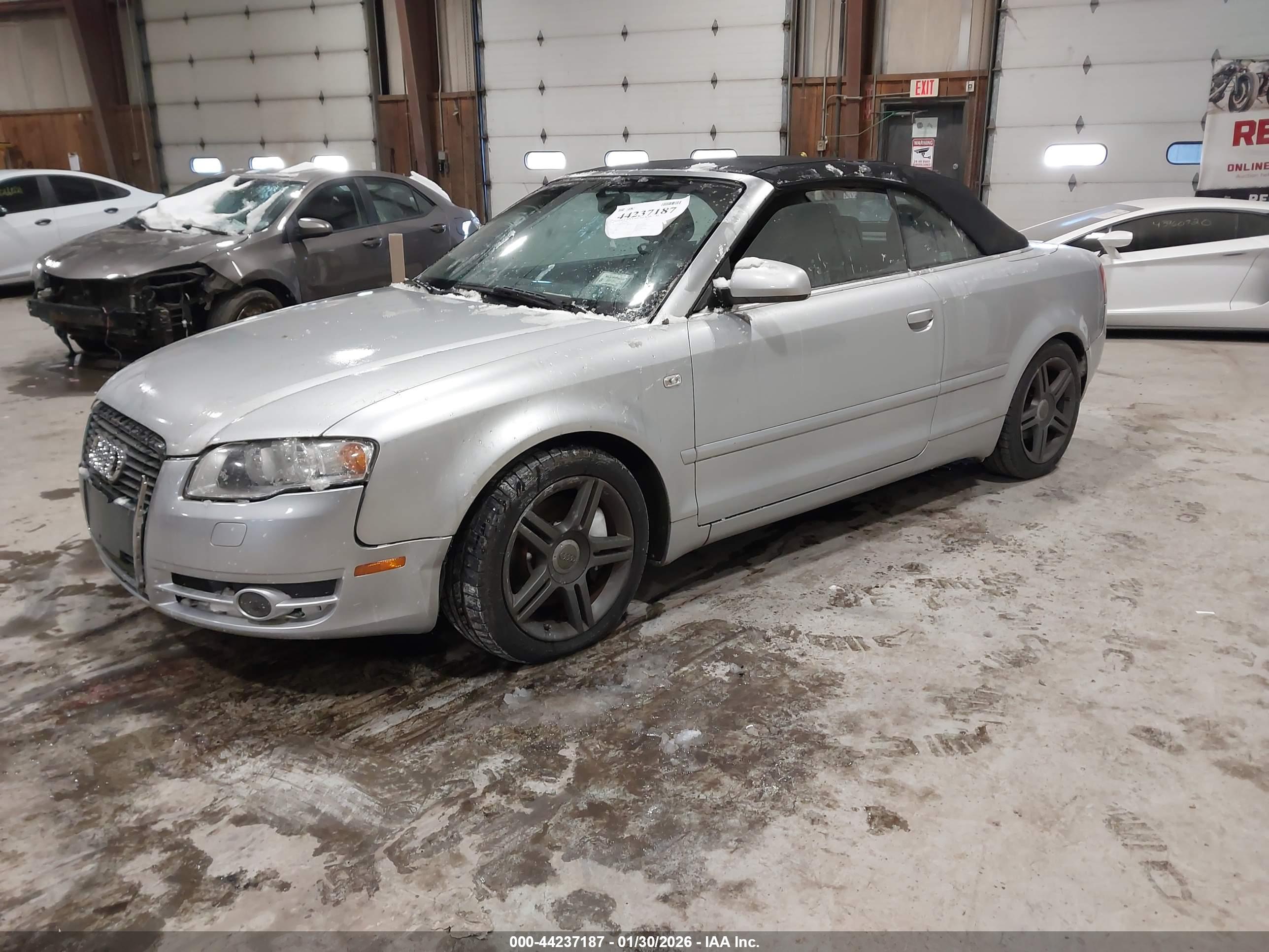 AUDI A4 image 2