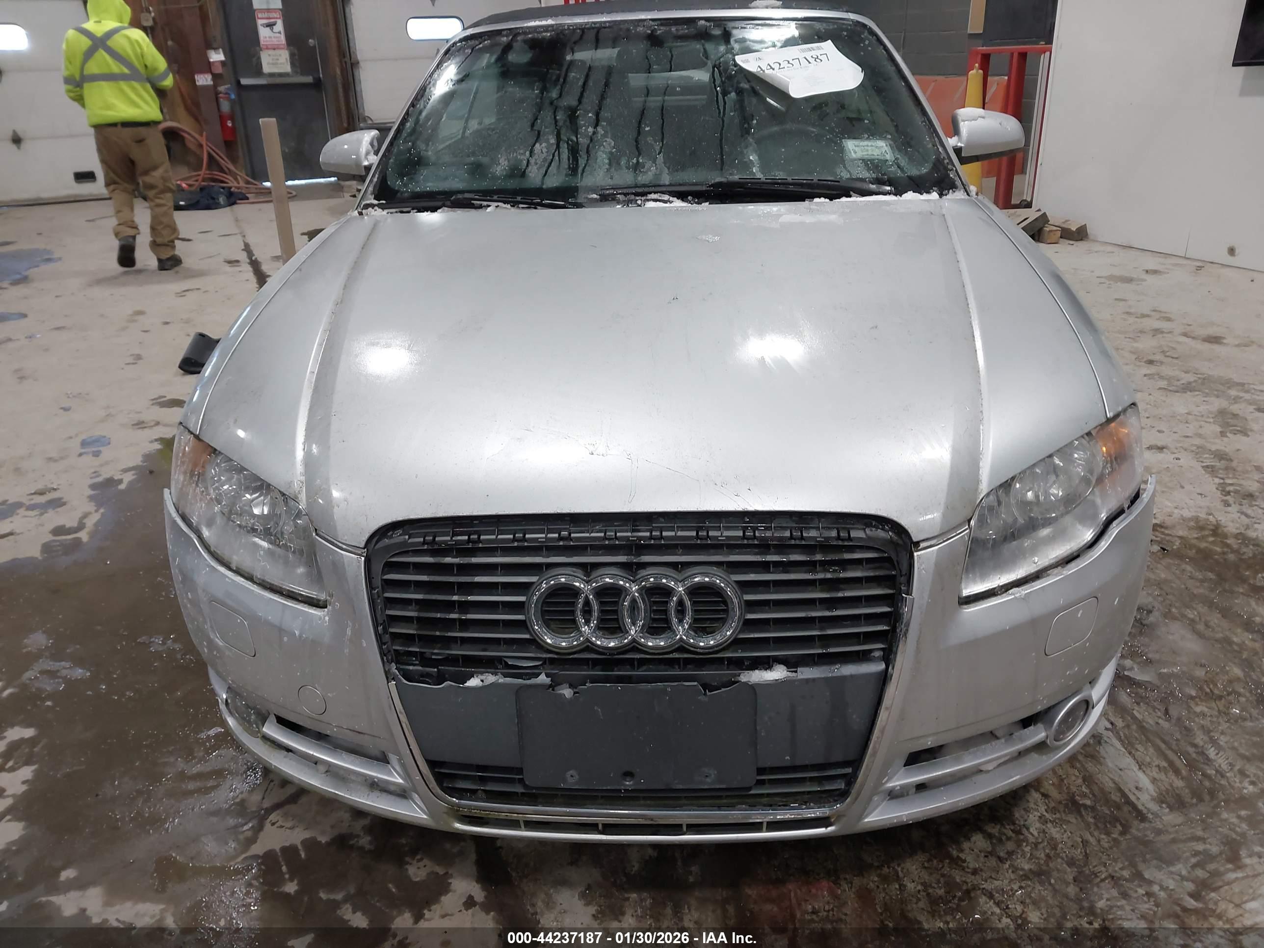 AUDI A4 image 6