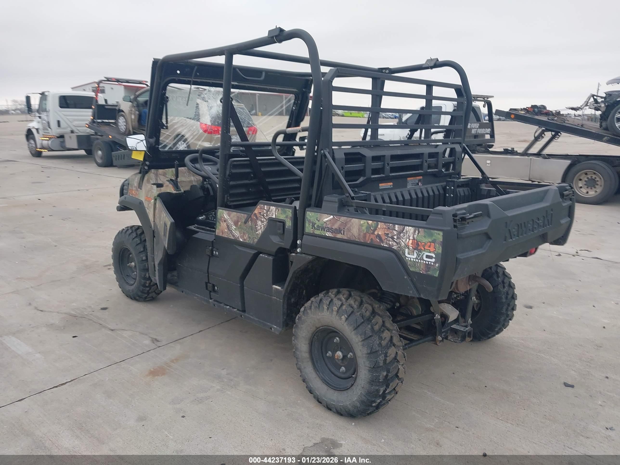 KAWASAKI KAF820 image 3