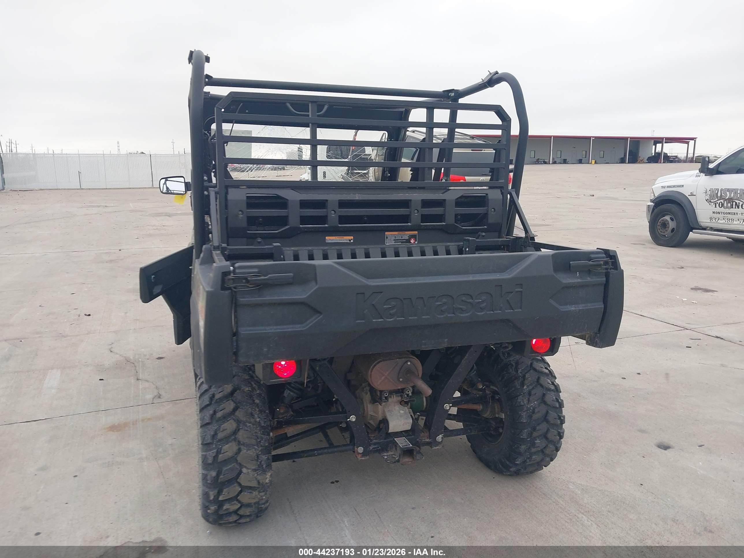 KAWASAKI KAF820 image 6