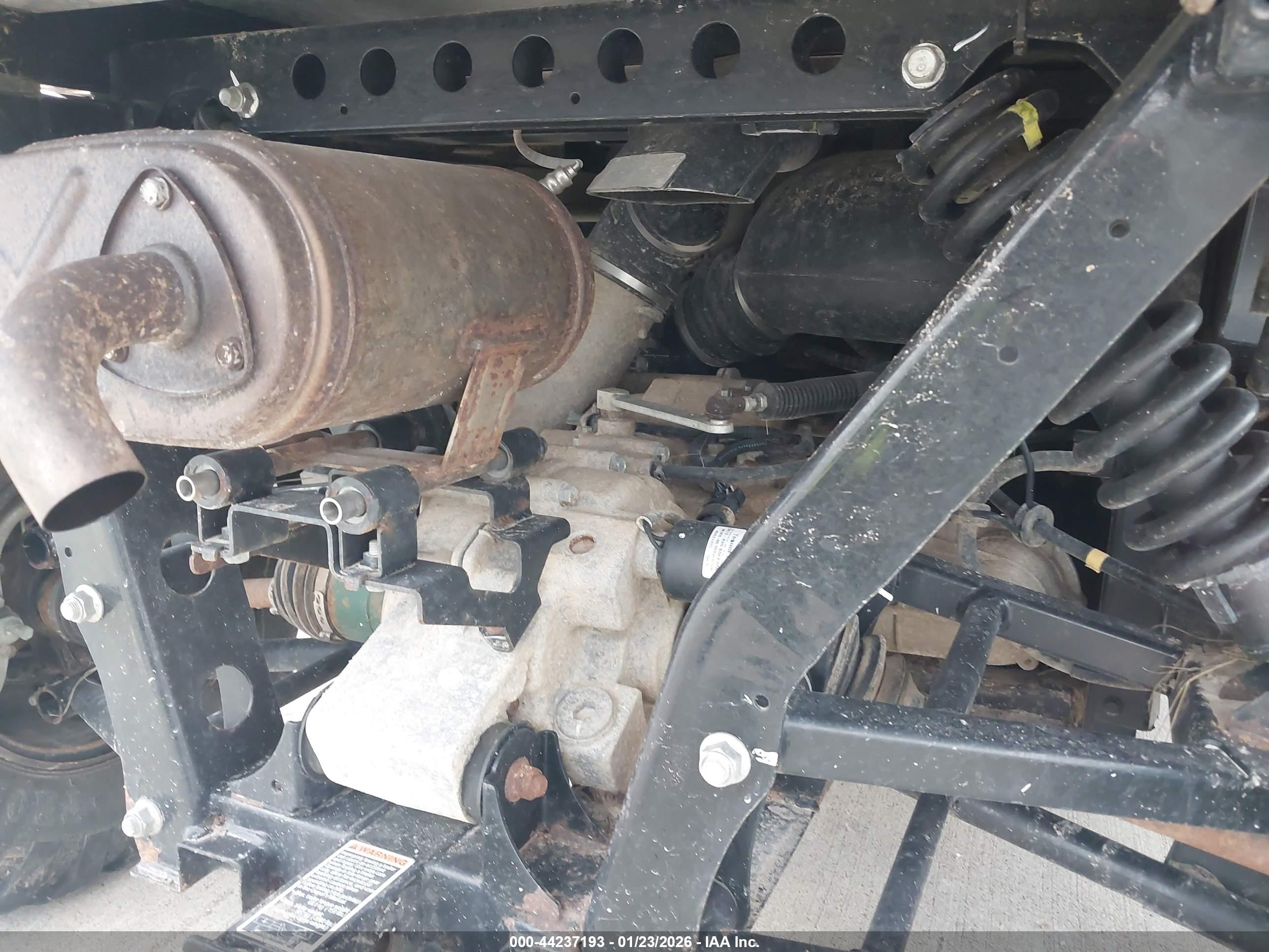 KAWASAKI KAF820 image 8