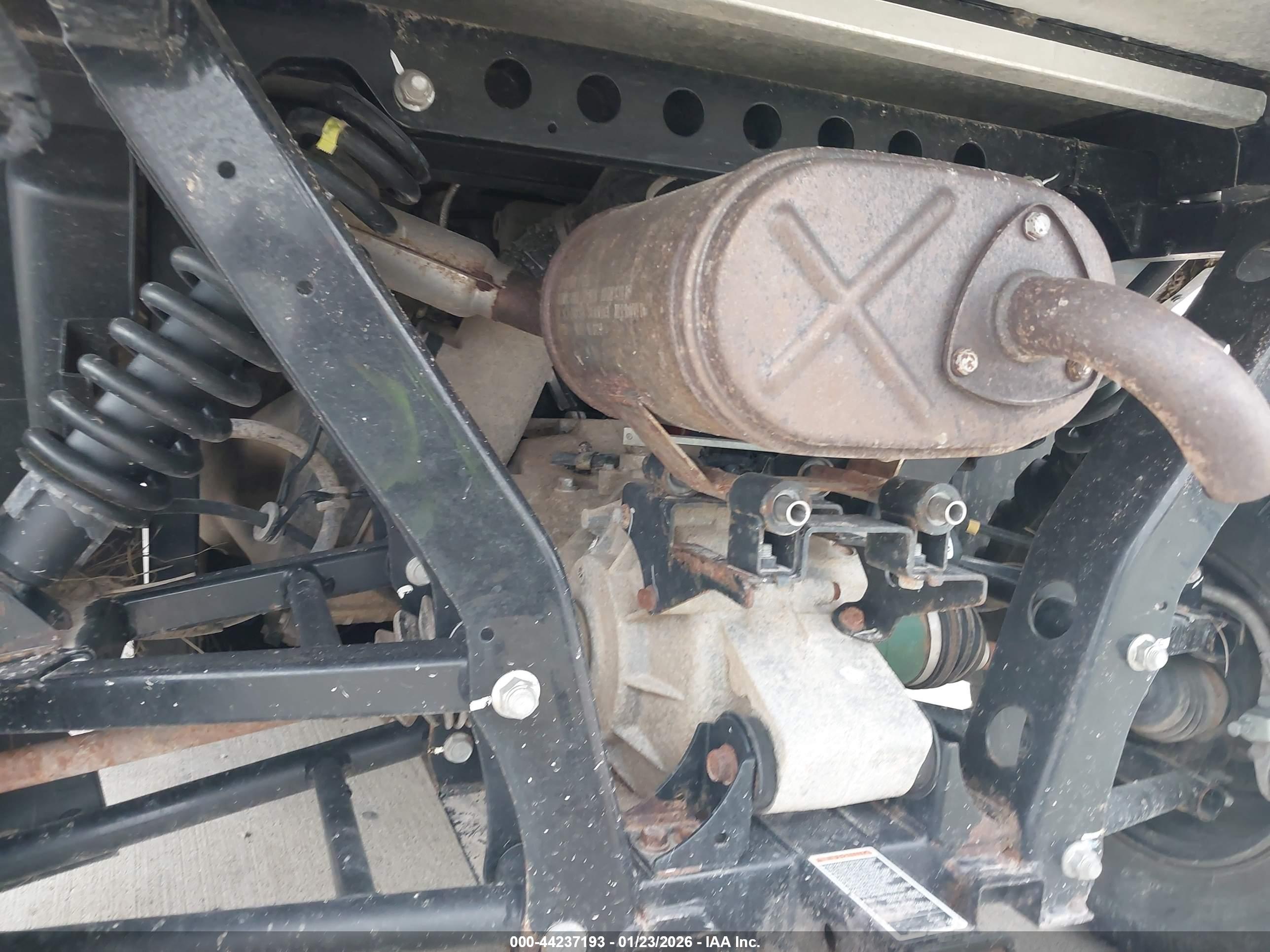 KAWASAKI KAF820 image 9