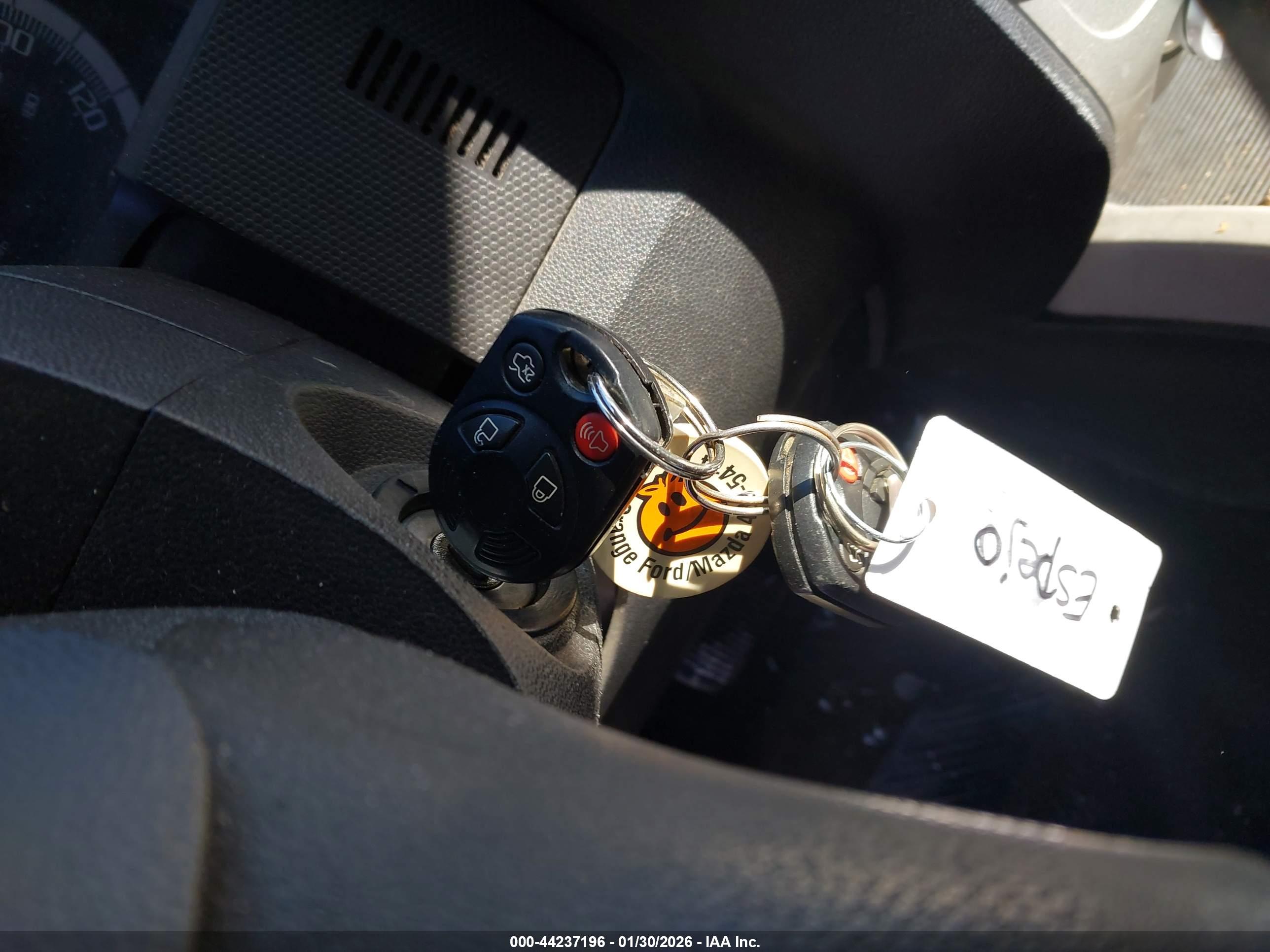 FORD ESCAPE image 11