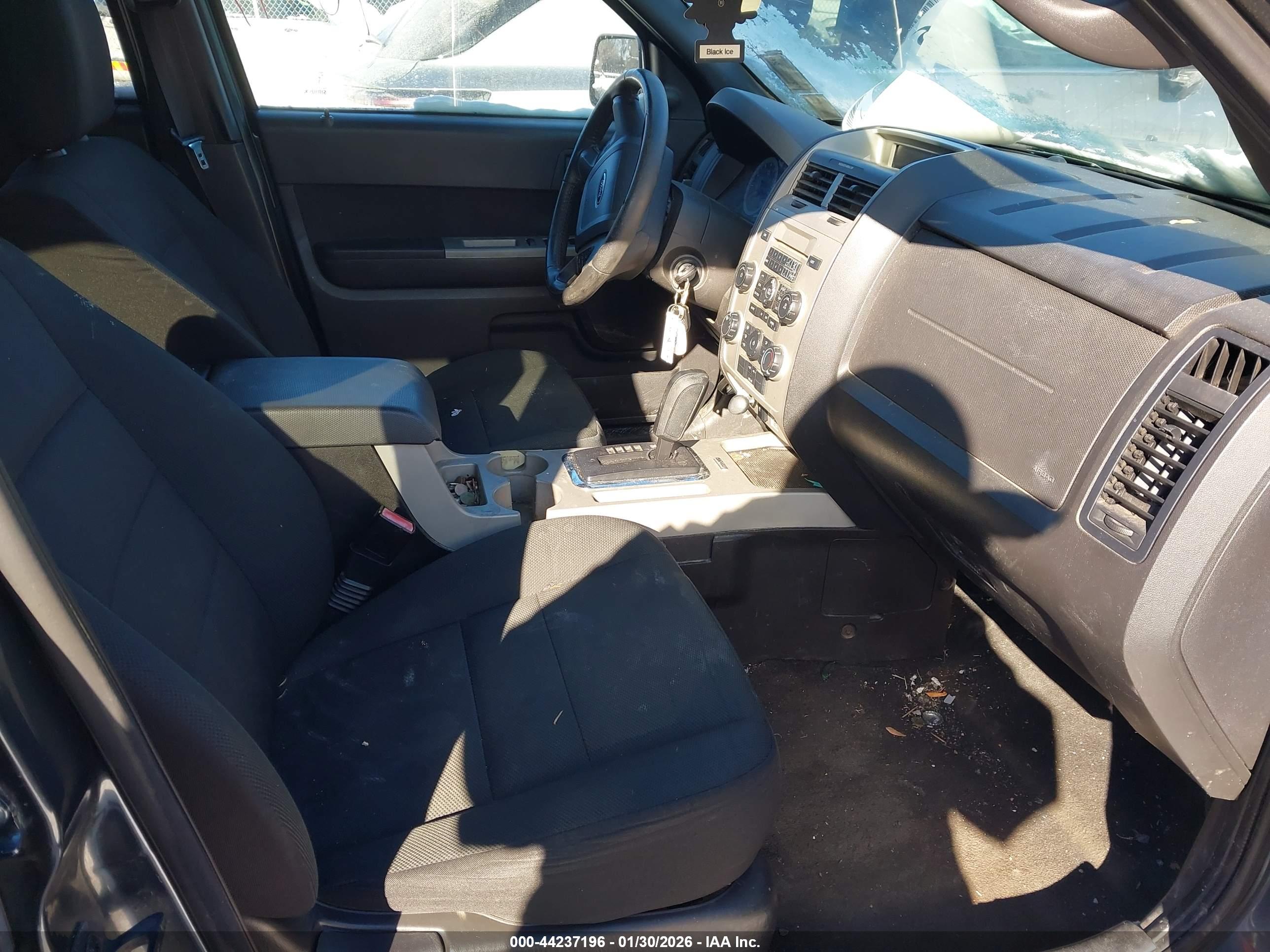 FORD ESCAPE image 5