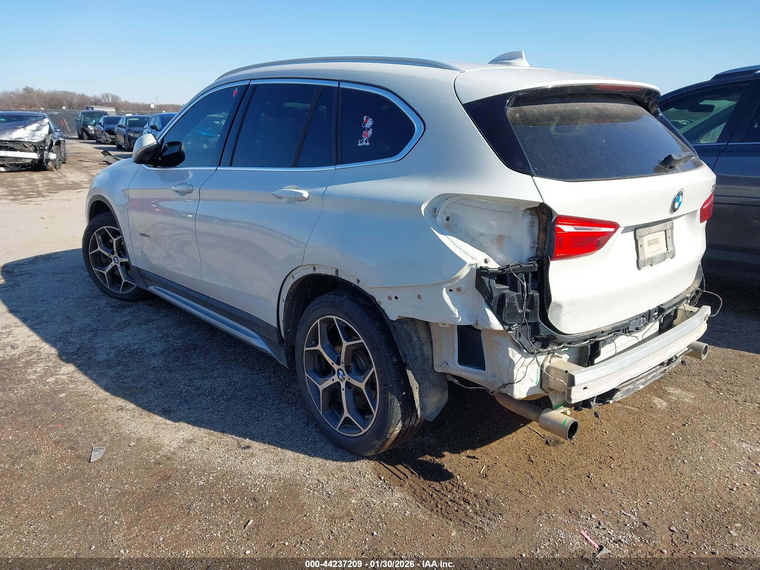 BMW X1 image 3