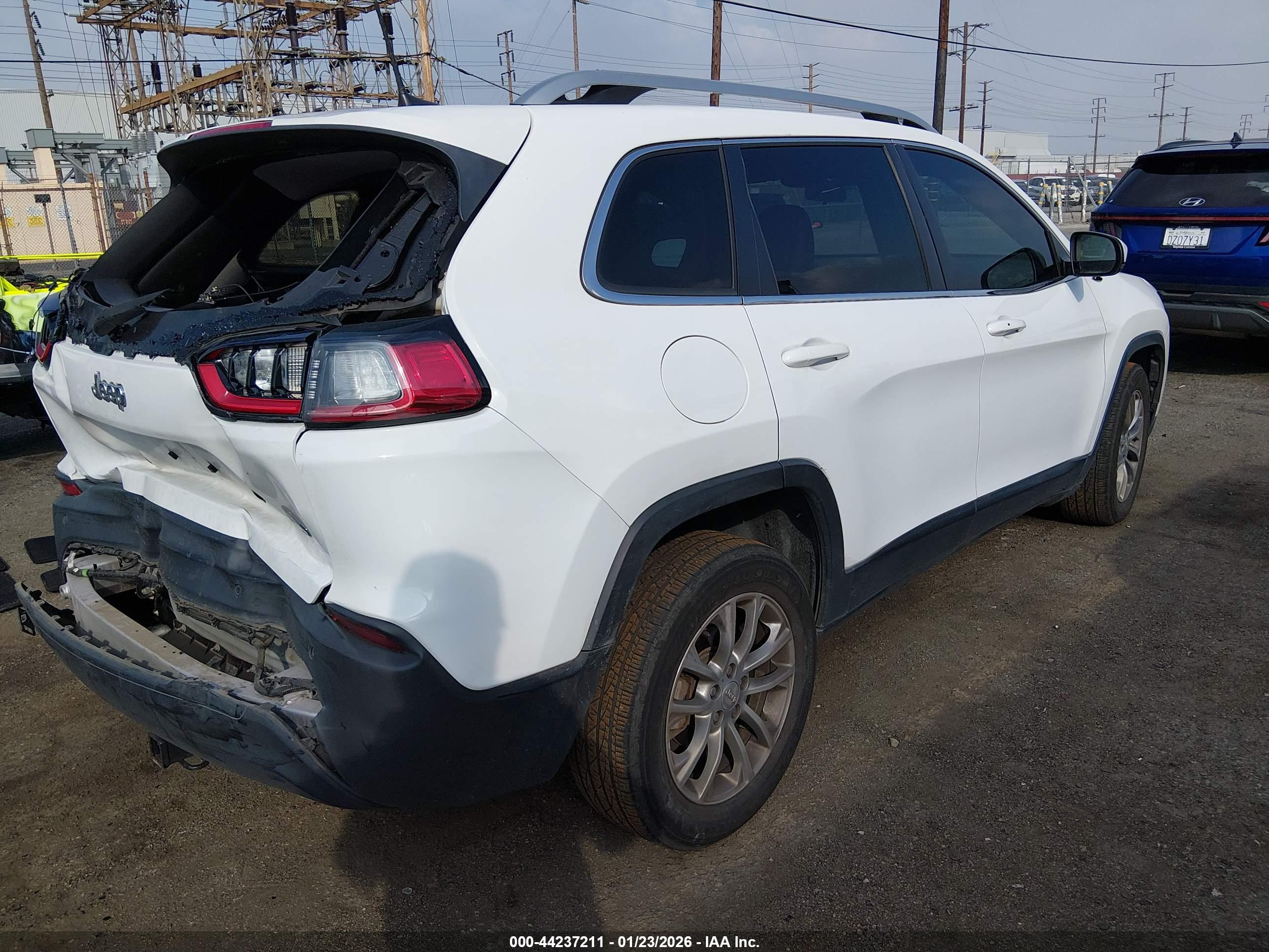 JEEP CHEROKEE image 4