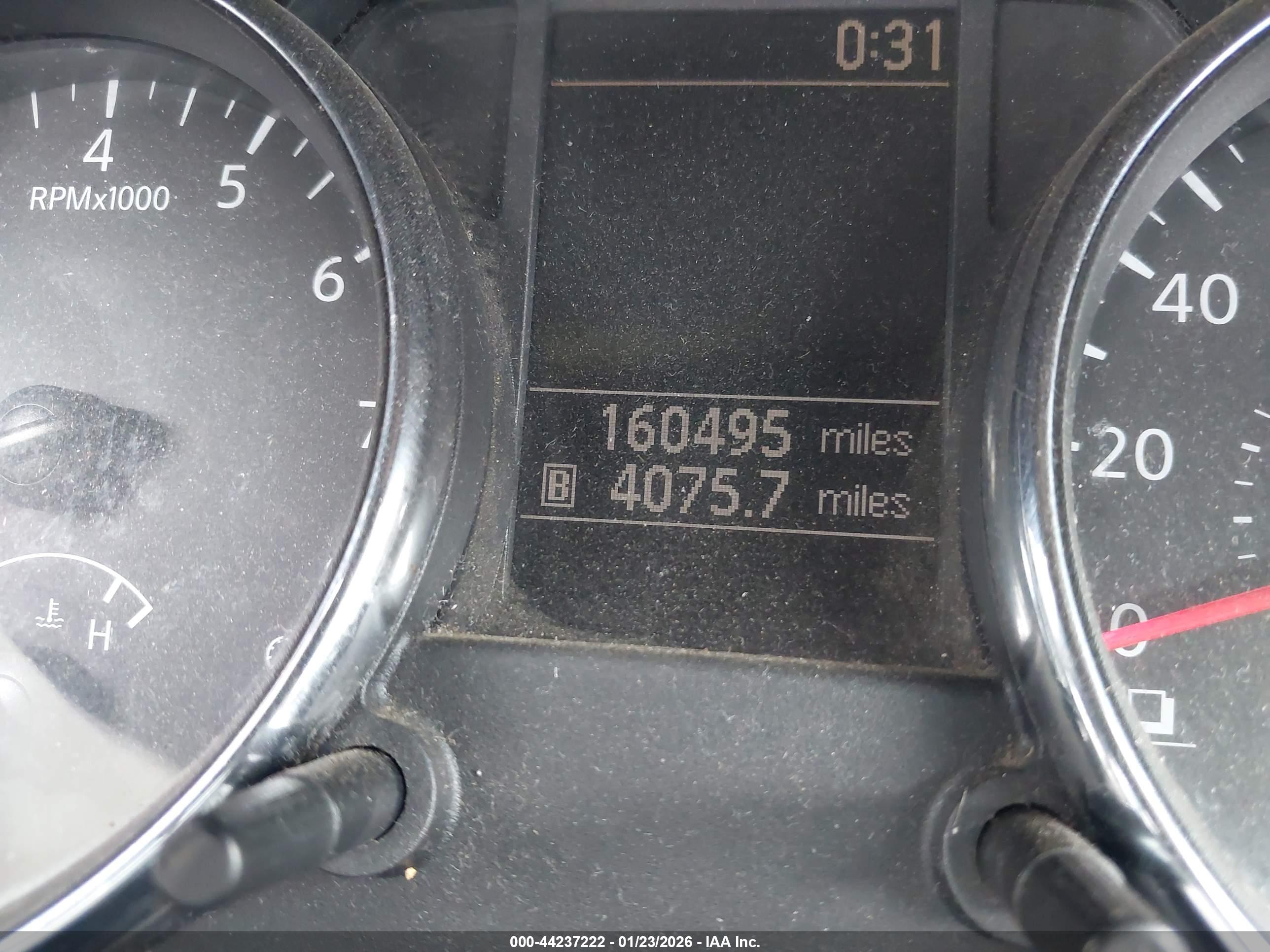NISSAN ROGUE image 7