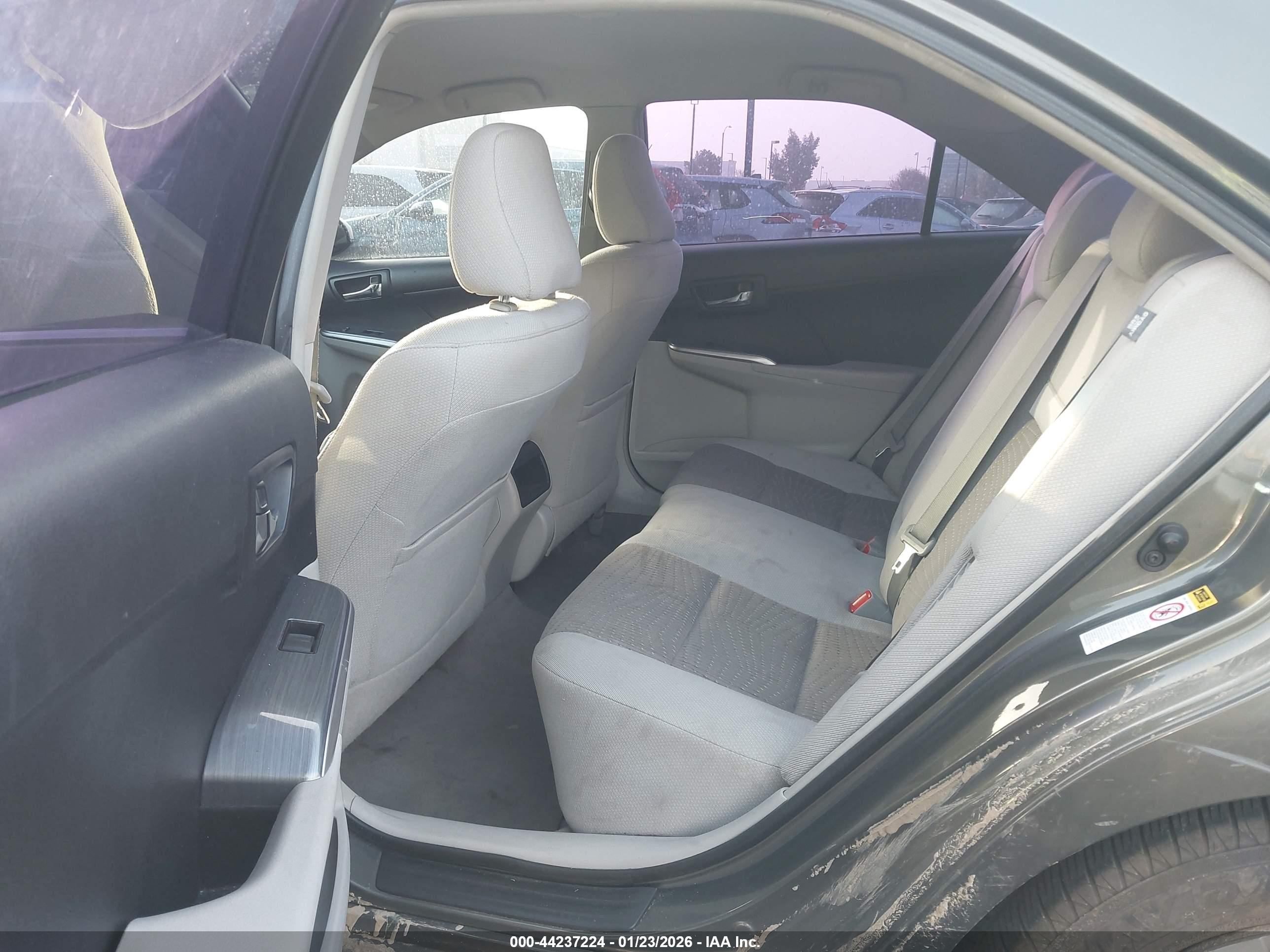 TOYOTA CAMRY image 8