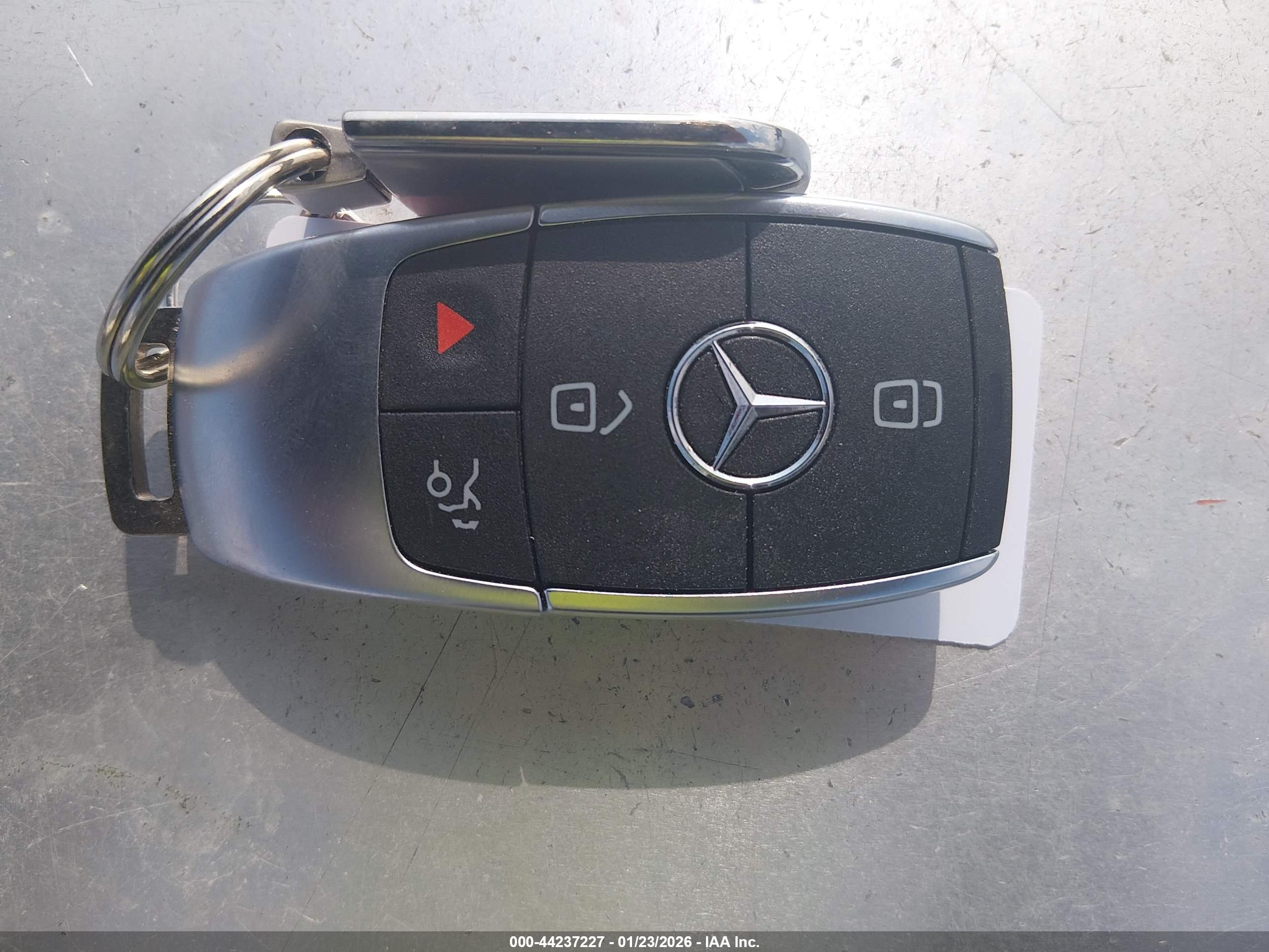 MERCEDES-BENZ GLE image 11