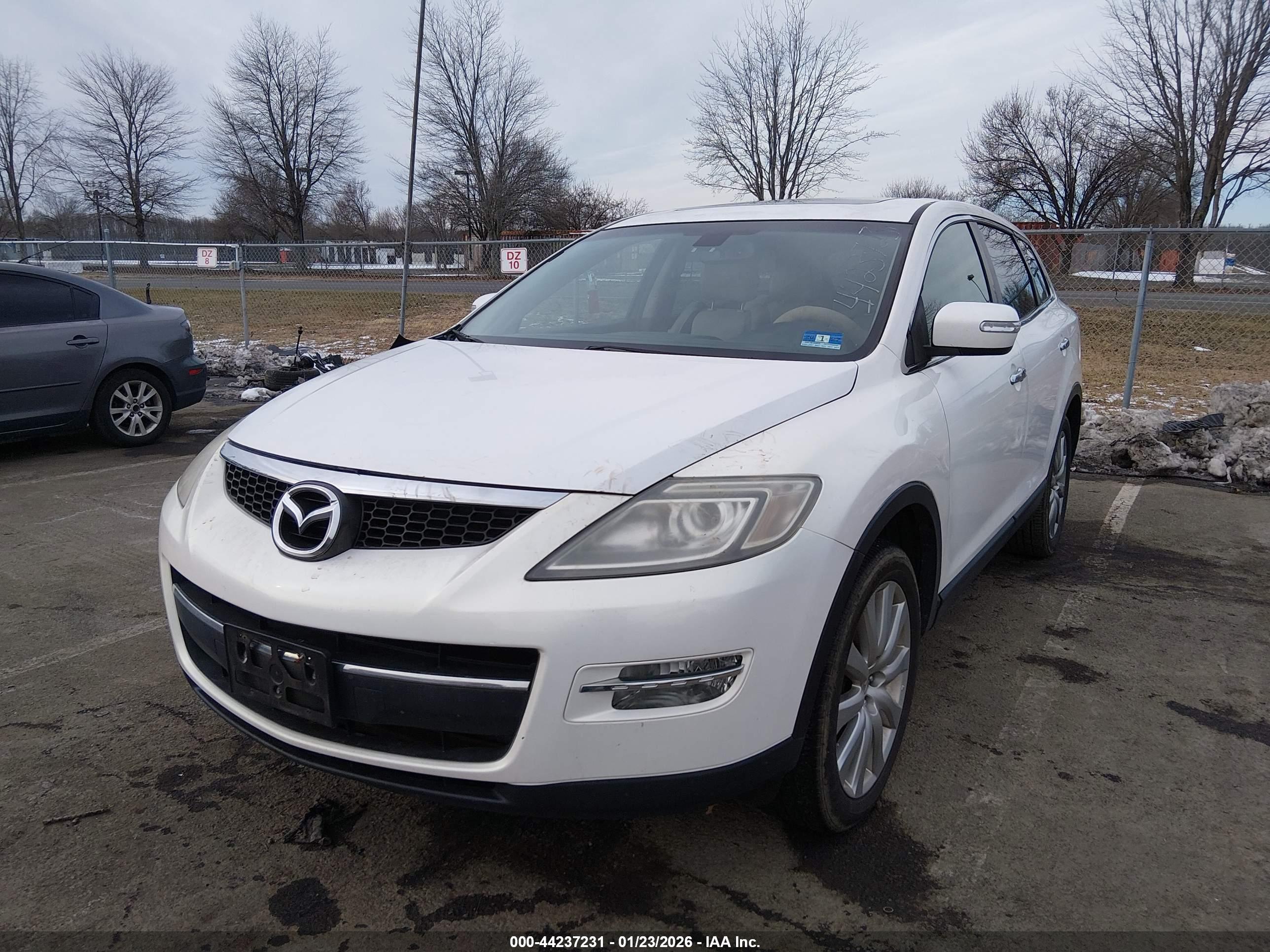 MAZDA CX-9 image 2